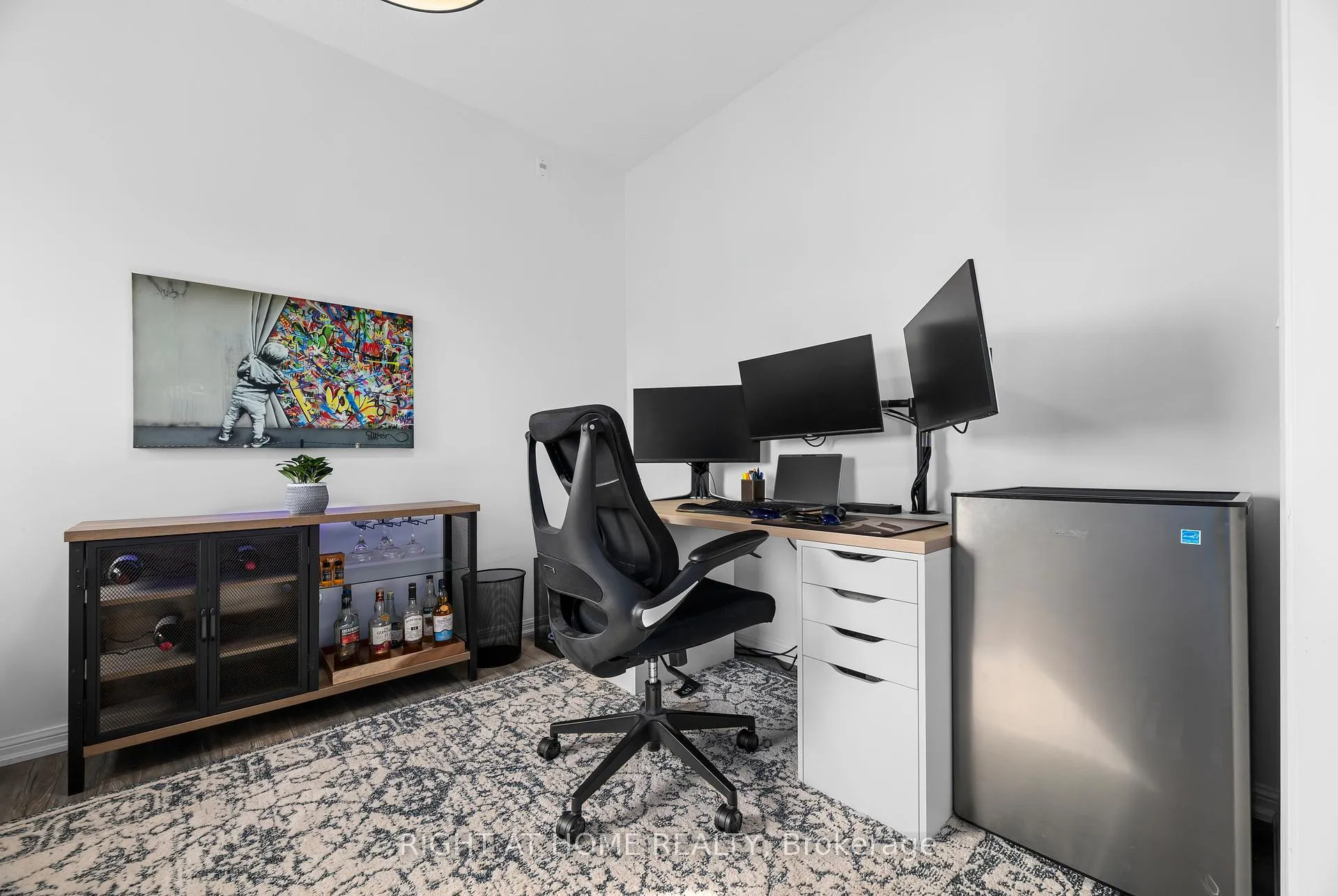 Photo 13 of Unit 303, 1 Sidney Lane, Clarington, Bowmanville — HOMEH