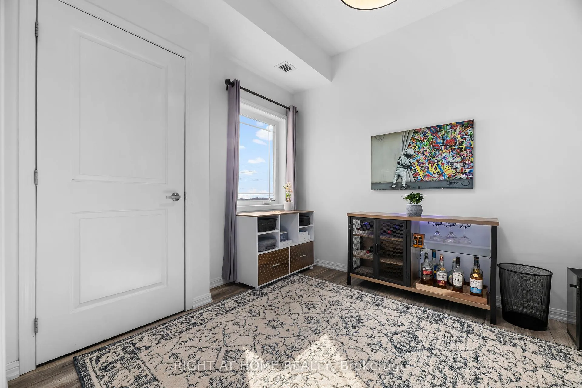 Photo 14 of Unit 303, 1 Sidney Lane, Clarington, Bowmanville — HOMEH