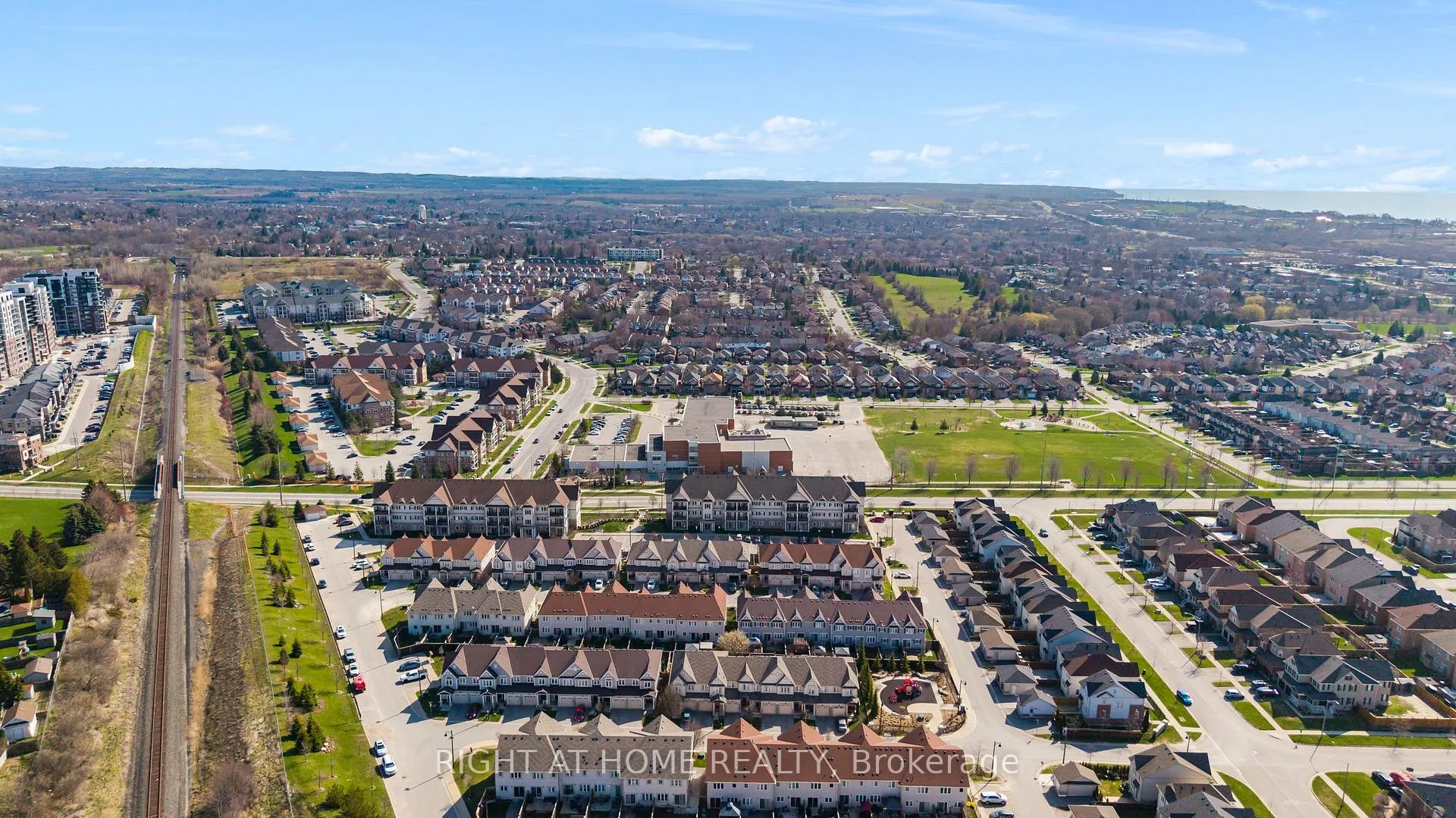 Photo 31 of Unit 303, 1 Sidney Lane, Clarington, Bowmanville — HOMEH
