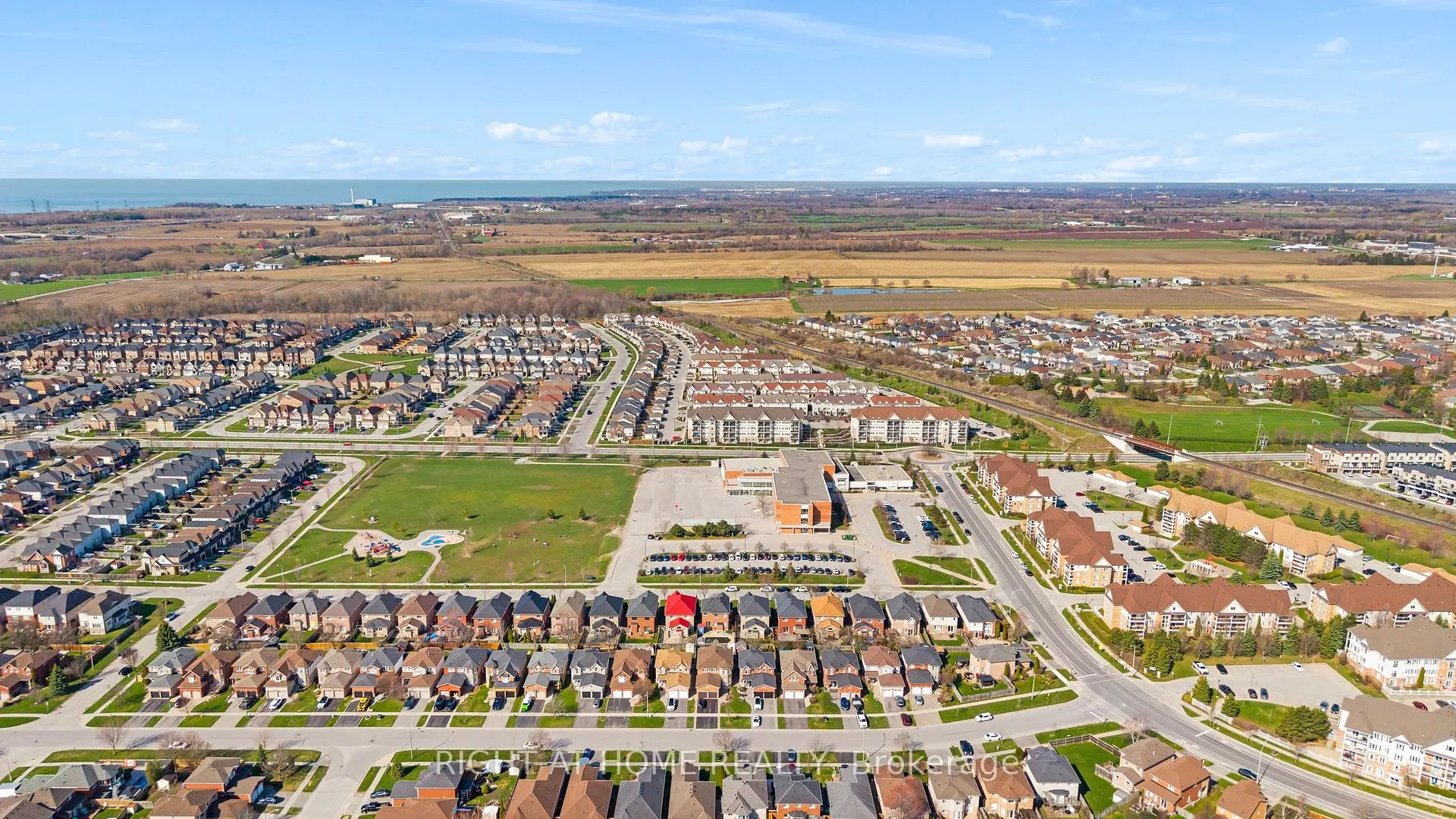Photo 34 of Unit 303, 1 Sidney Lane, Clarington, Bowmanville — HOMEH