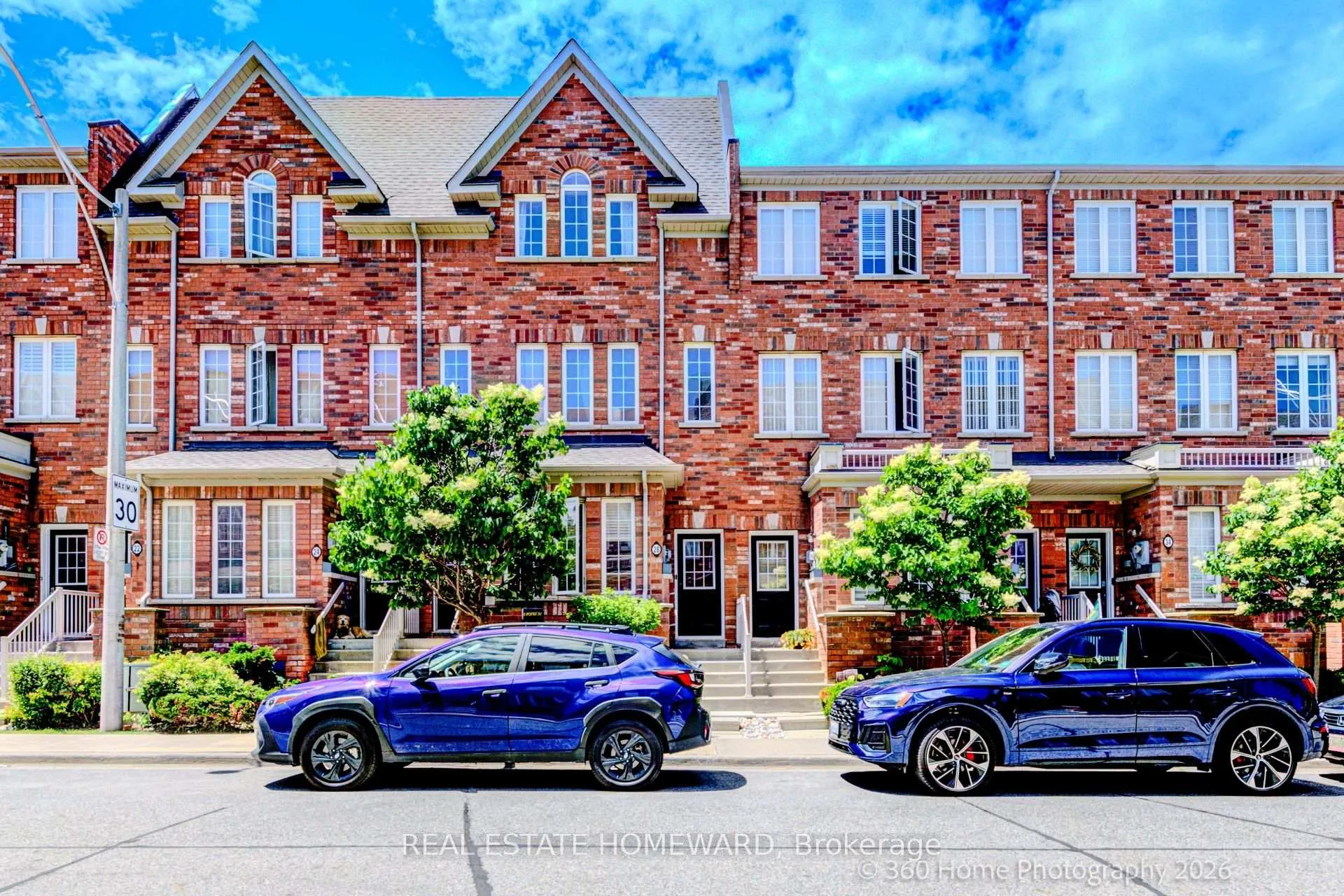 Photo 2 of 28 Carnahan Terrace, Toronto, East End-Danforth — HOMEH