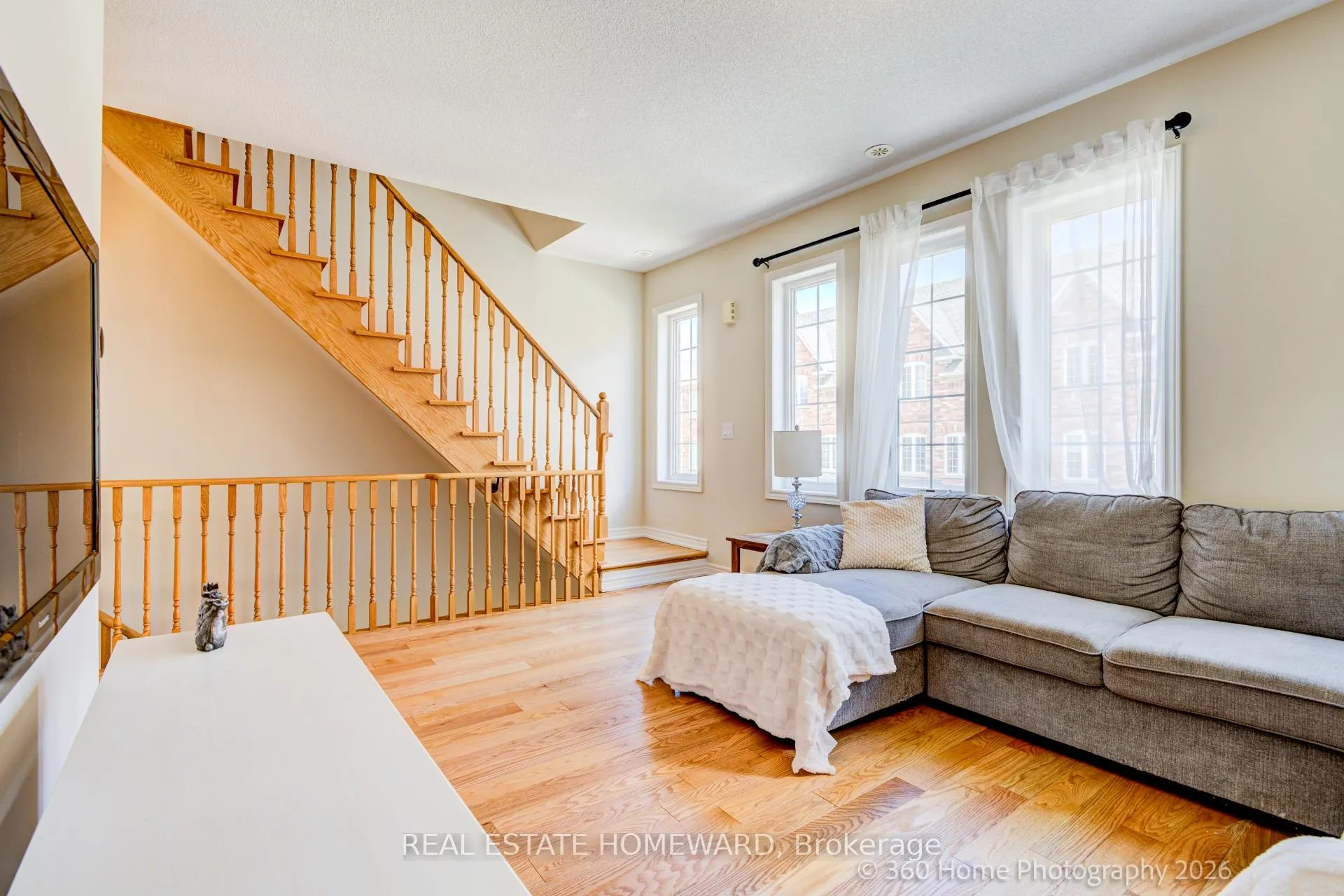 Photo 6 of 28 Carnahan Terrace, Toronto, East End-Danforth — HOMEH