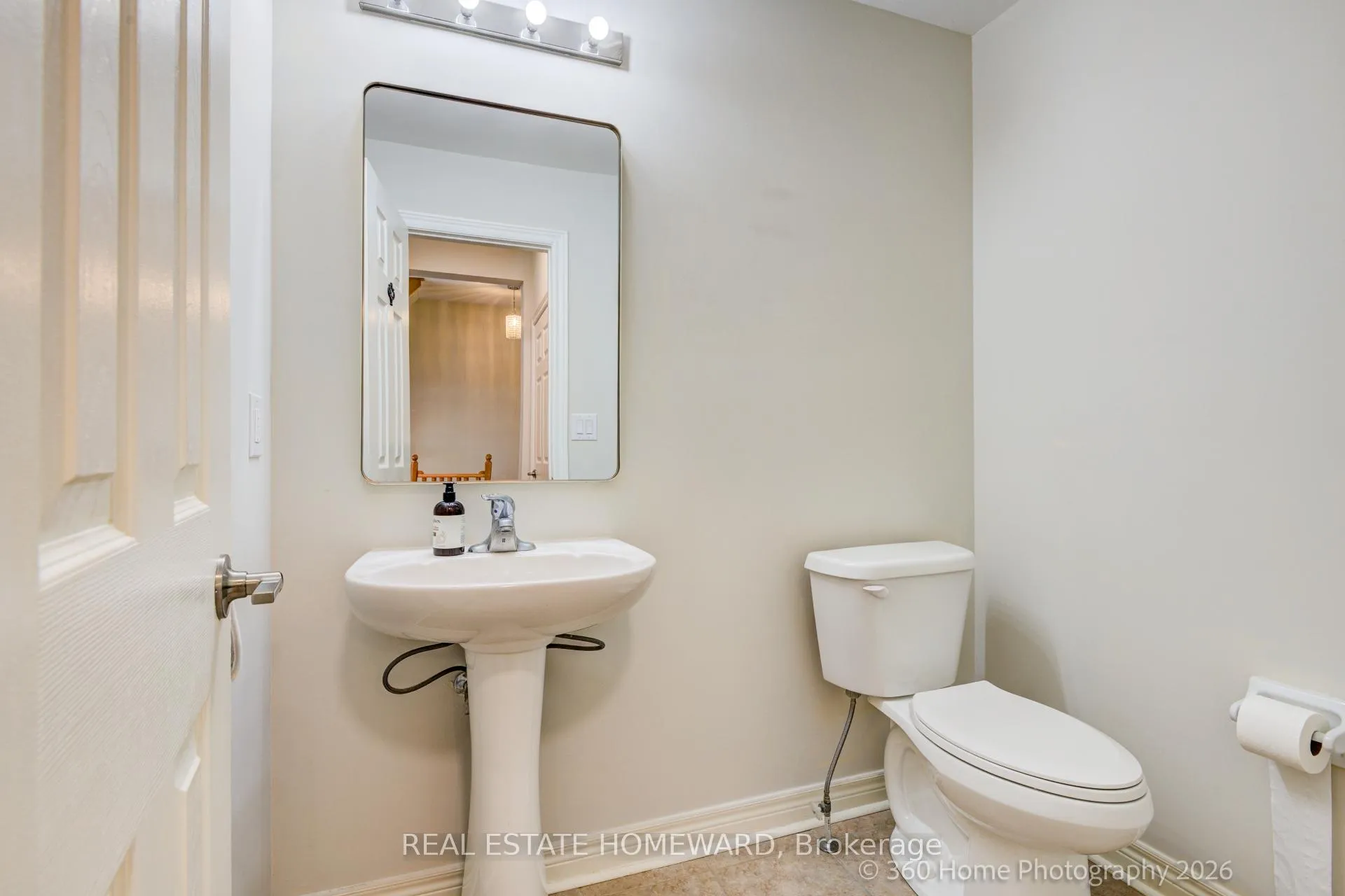 Photo 8 of 28 Carnahan Terrace, Toronto, East End-Danforth — HOMEH