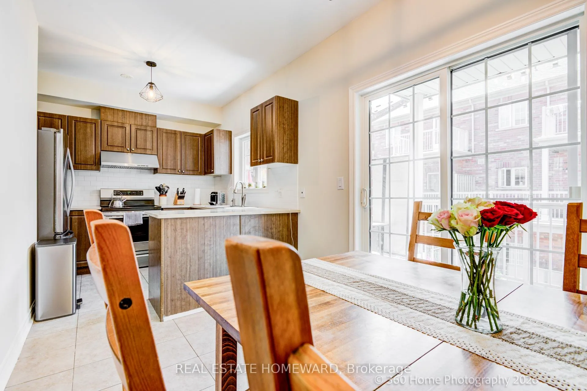 Photo 12 of 28 Carnahan Terrace, Toronto, East End-Danforth — HOMEH