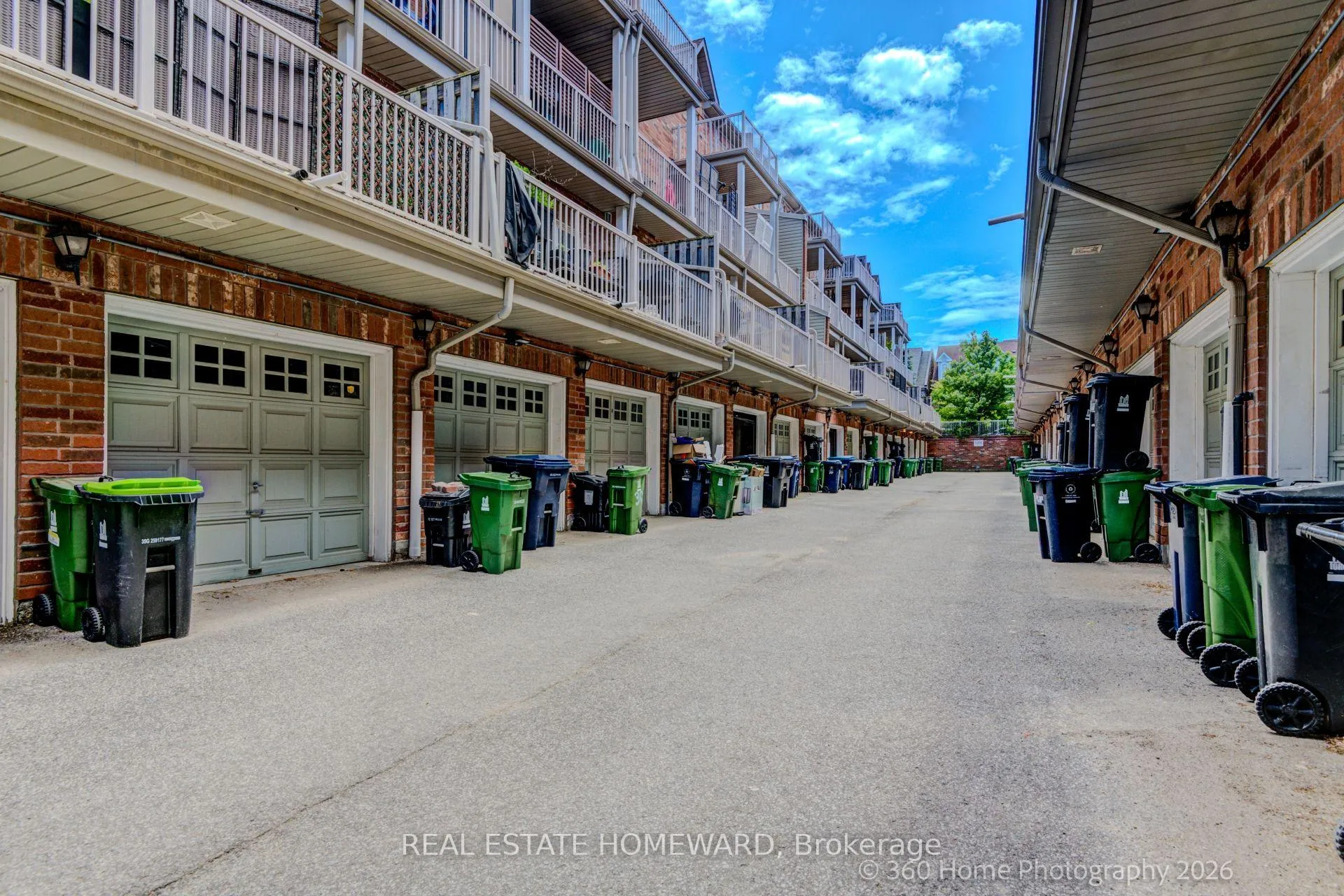 Photo 23 of 28 Carnahan Terrace, Toronto, East End-Danforth — HOMEH