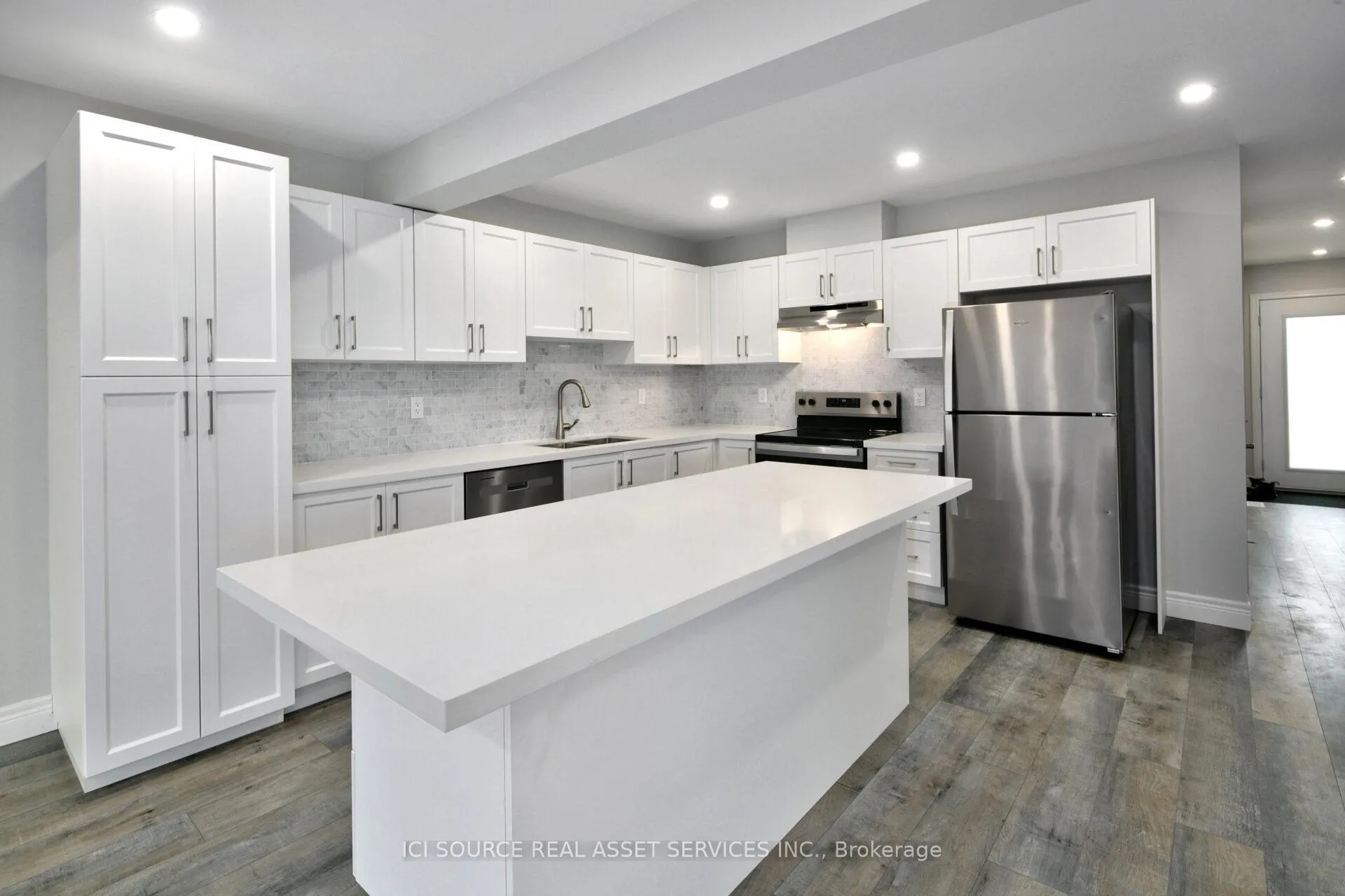 Photo 3 of 680 Wild Rose Drive, Gravenhurst, Muskoka (S) — HOMEH