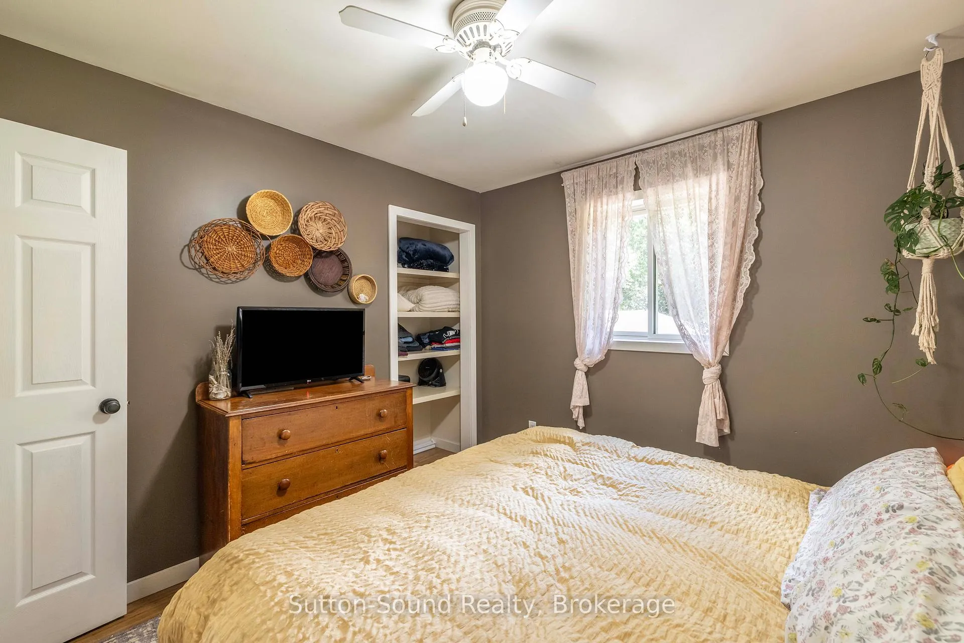 Photo 16 of 395685 Concession 2, Chatsworth — HOMEH