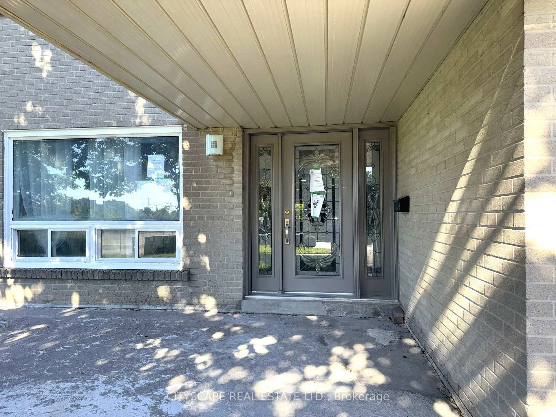 Photo 6 of 345 Silverstone Drive, Etobicoke, West Humber-Clairville — HOMEH