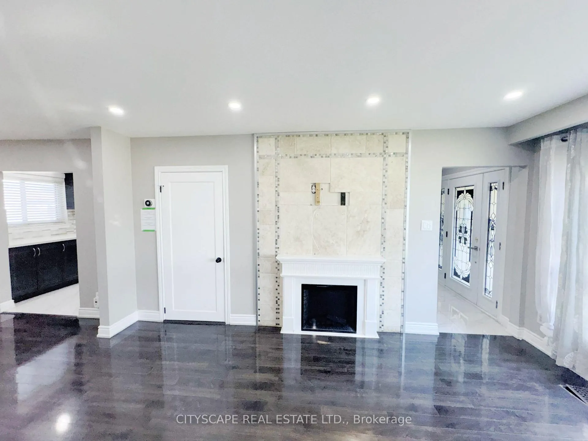 Photo 10 of 345 Silverstone Drive, Etobicoke, West Humber-Clairville — HOMEH