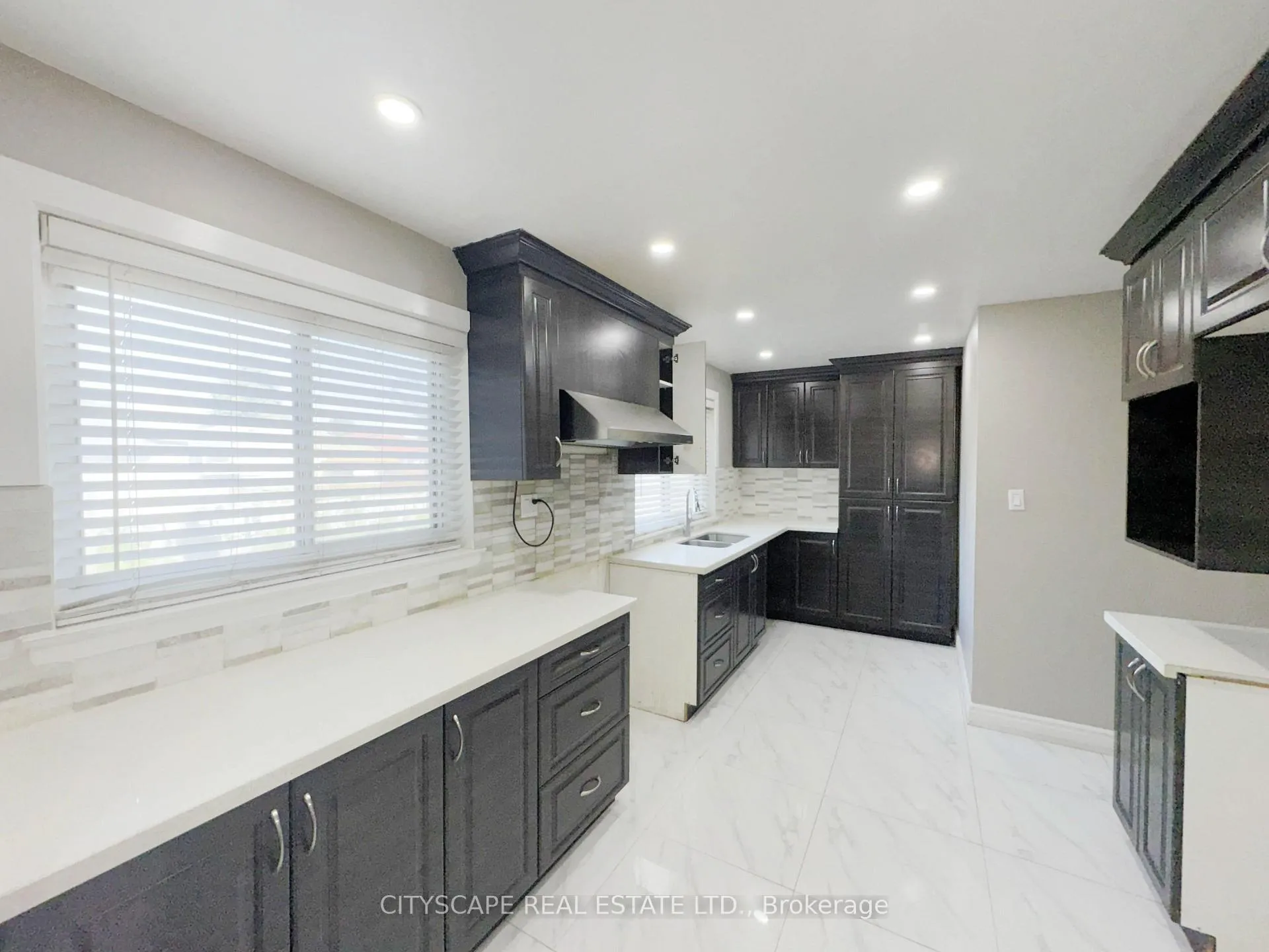 Photo 13 of 345 Silverstone Drive, Etobicoke, West Humber-Clairville — HOMEH