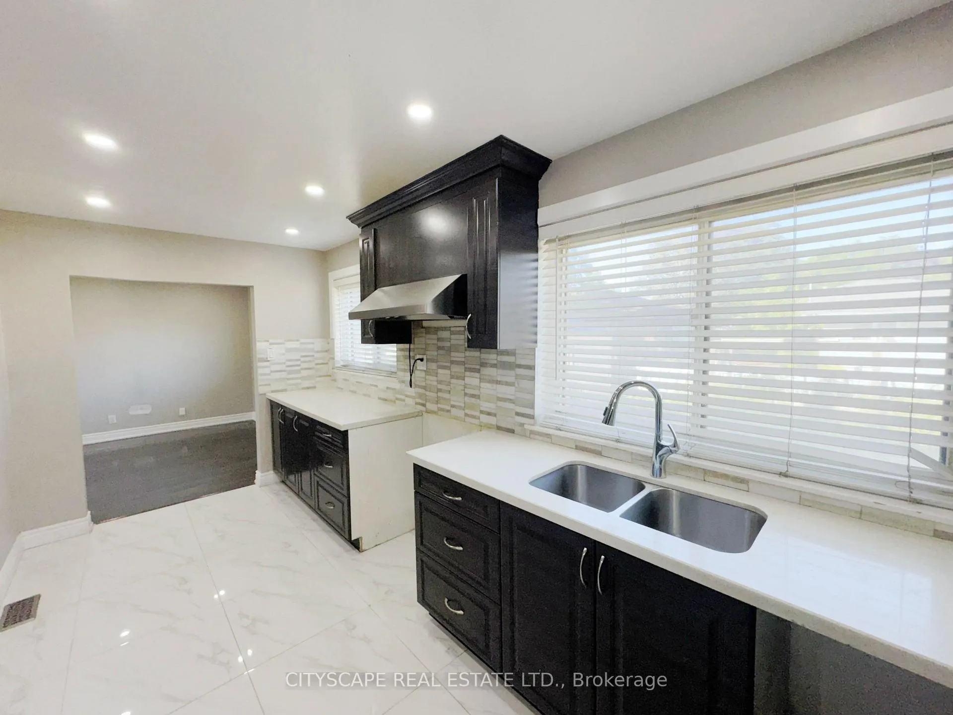 Photo 15 of 345 Silverstone Drive, Etobicoke, West Humber-Clairville — HOMEH