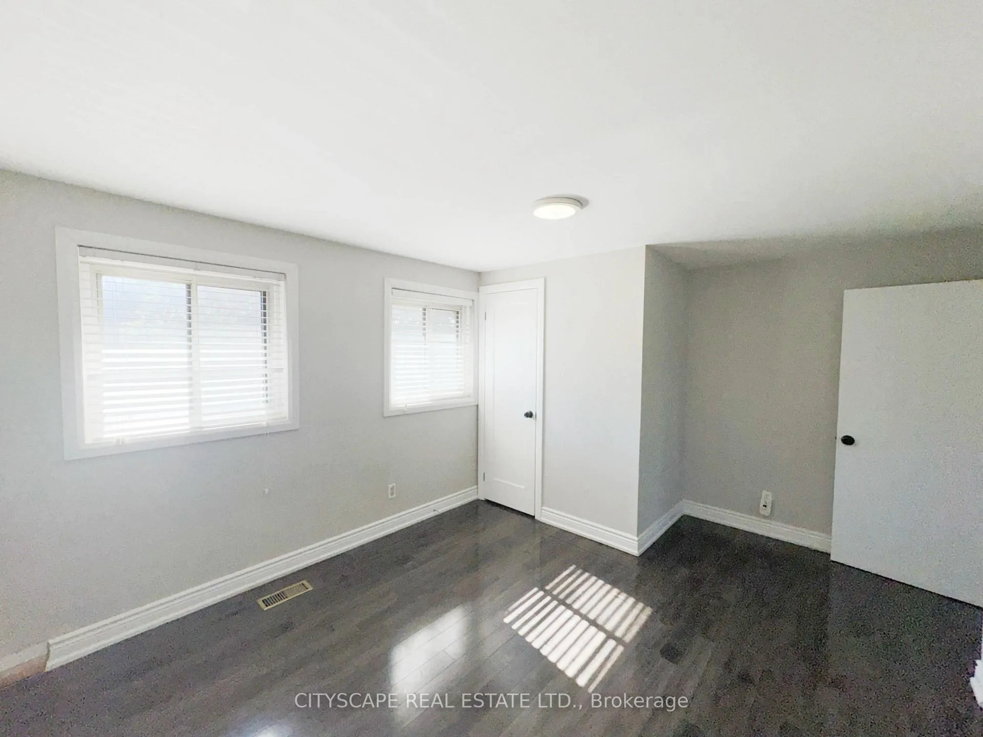 Photo 19 of 345 Silverstone Drive, Etobicoke, West Humber-Clairville — HOMEH