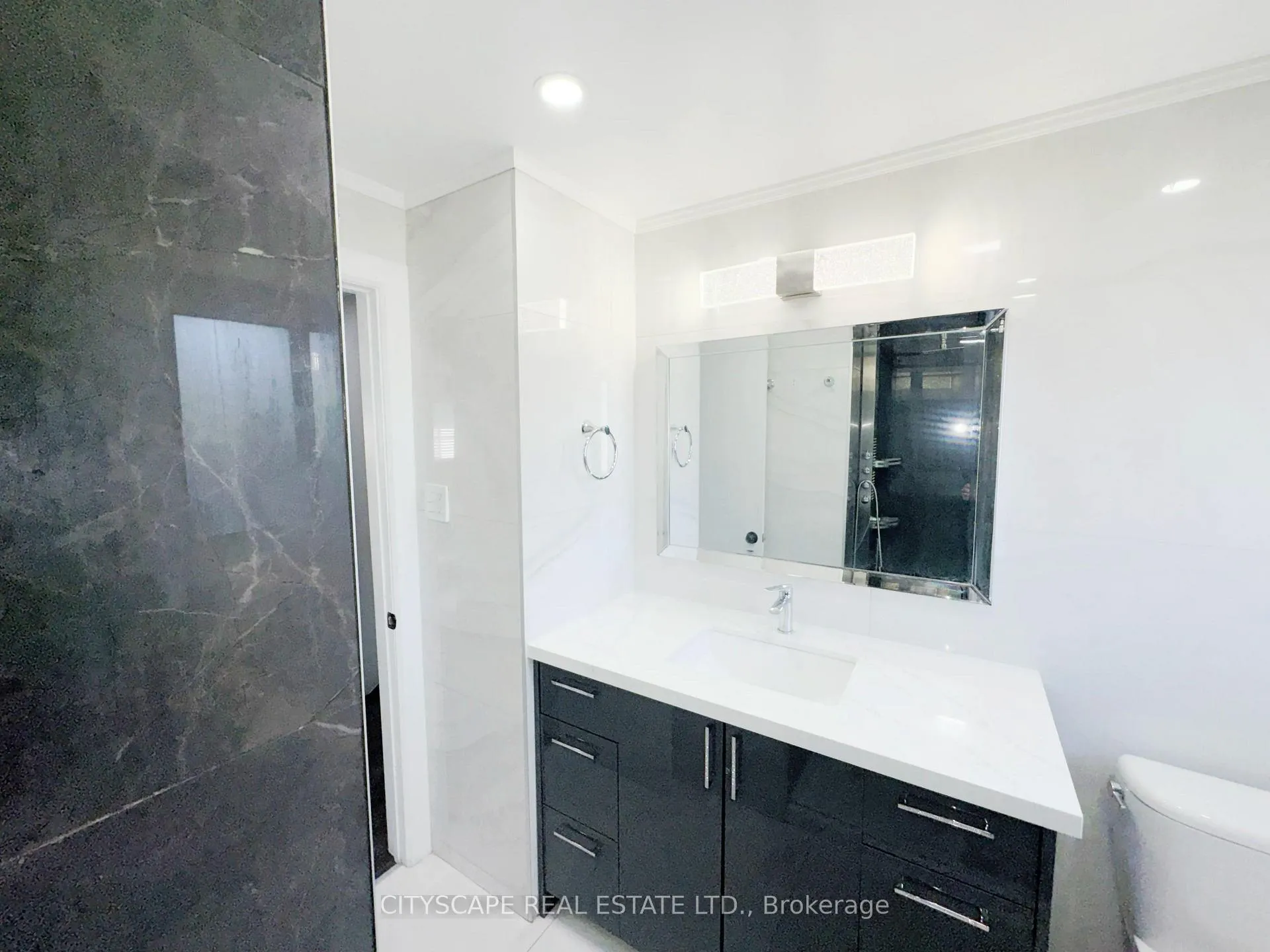 Photo 28 of 345 Silverstone Drive, Etobicoke, West Humber-Clairville — HOMEH