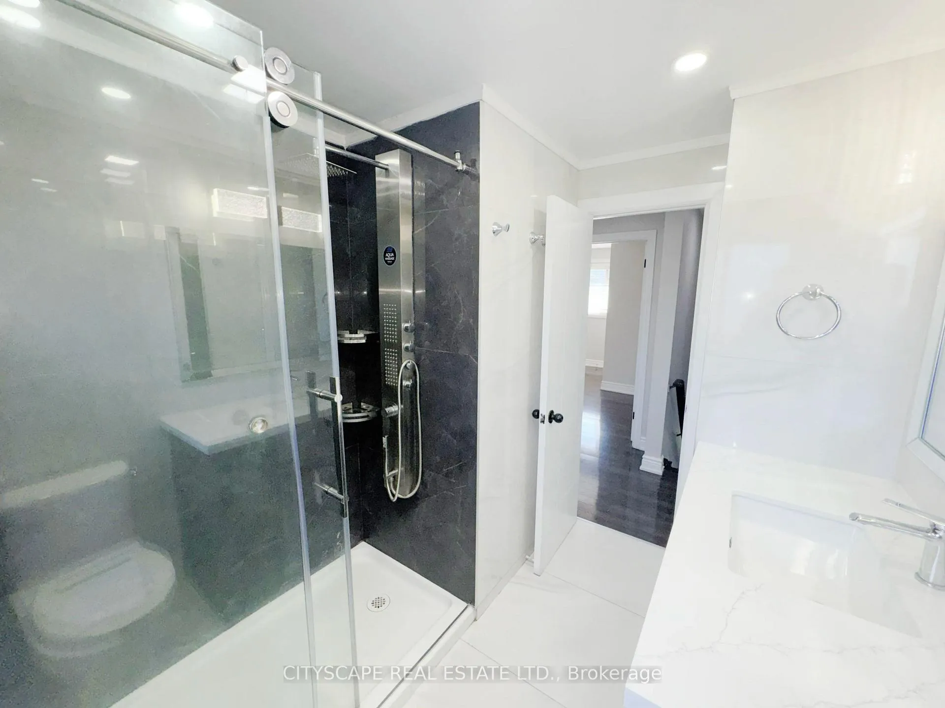 Photo 29 of 345 Silverstone Drive, Etobicoke, West Humber-Clairville — HOMEH