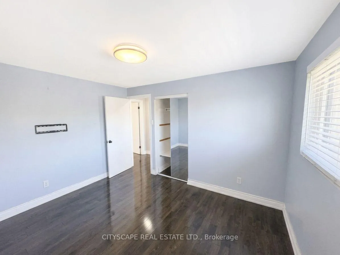 Photo 32 of 345 Silverstone Drive, Etobicoke, West Humber-Clairville — HOMEH