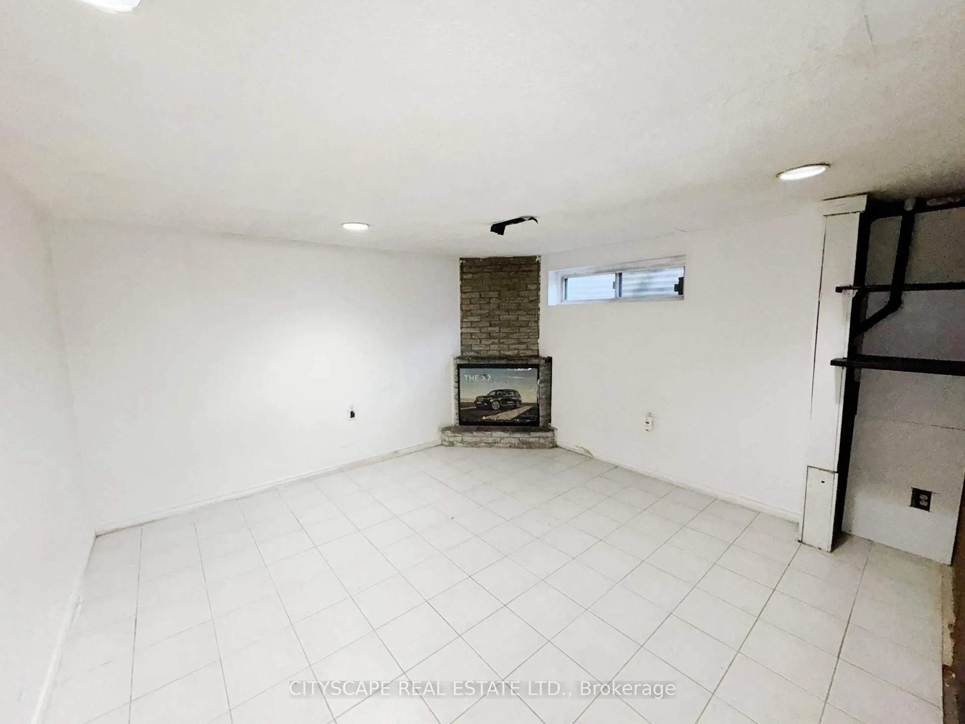 Photo 34 of 345 Silverstone Drive, Etobicoke, West Humber-Clairville — HOMEH