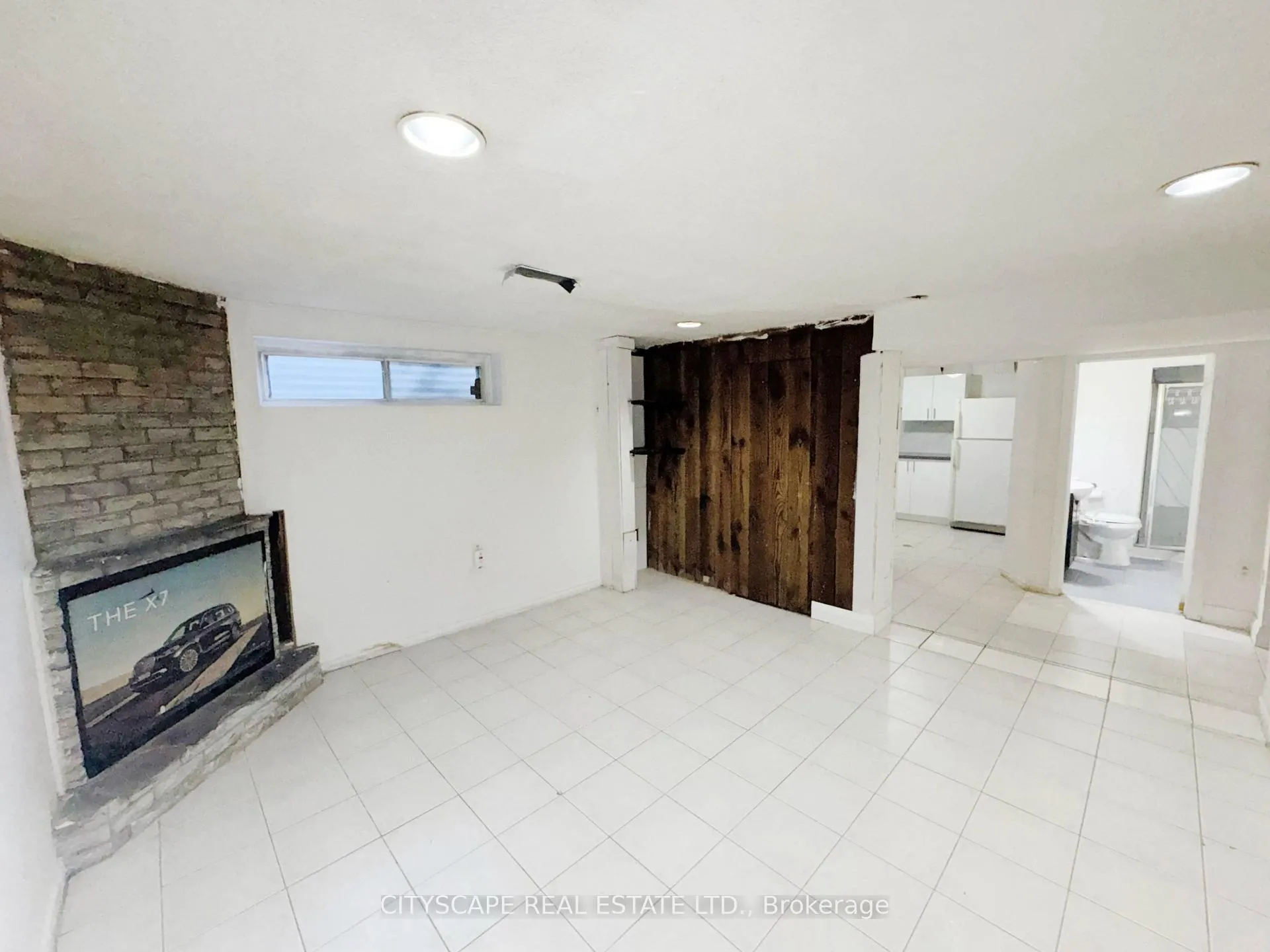 Photo 35 of 345 Silverstone Drive, Etobicoke, West Humber-Clairville — HOMEH