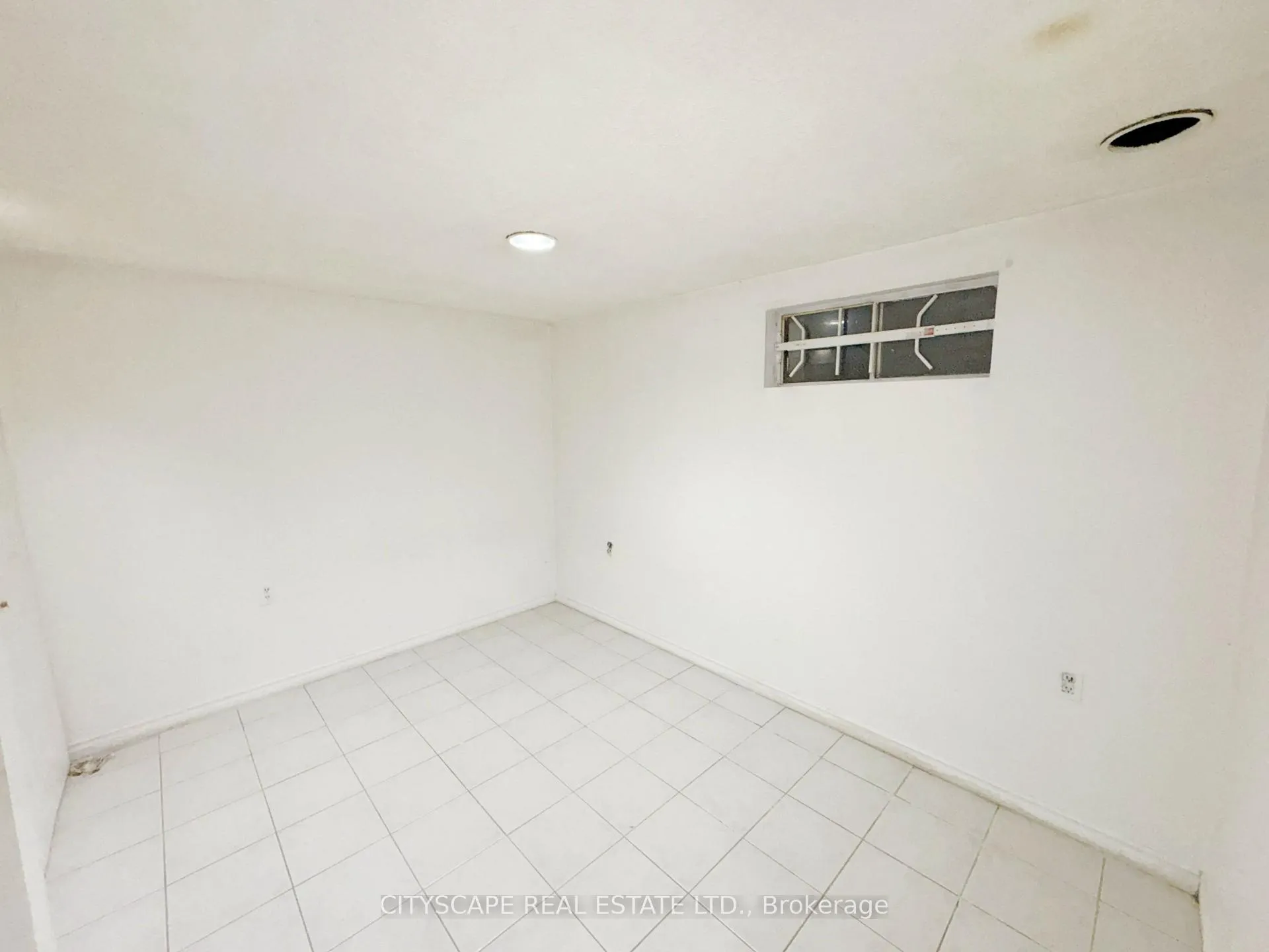 Photo 36 of 345 Silverstone Drive, Etobicoke, West Humber-Clairville — HOMEH