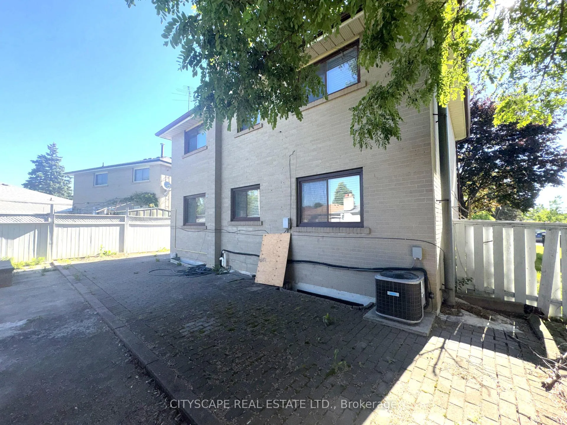 Photo 45 of 345 Silverstone Drive, Etobicoke, West Humber-Clairville — HOMEH