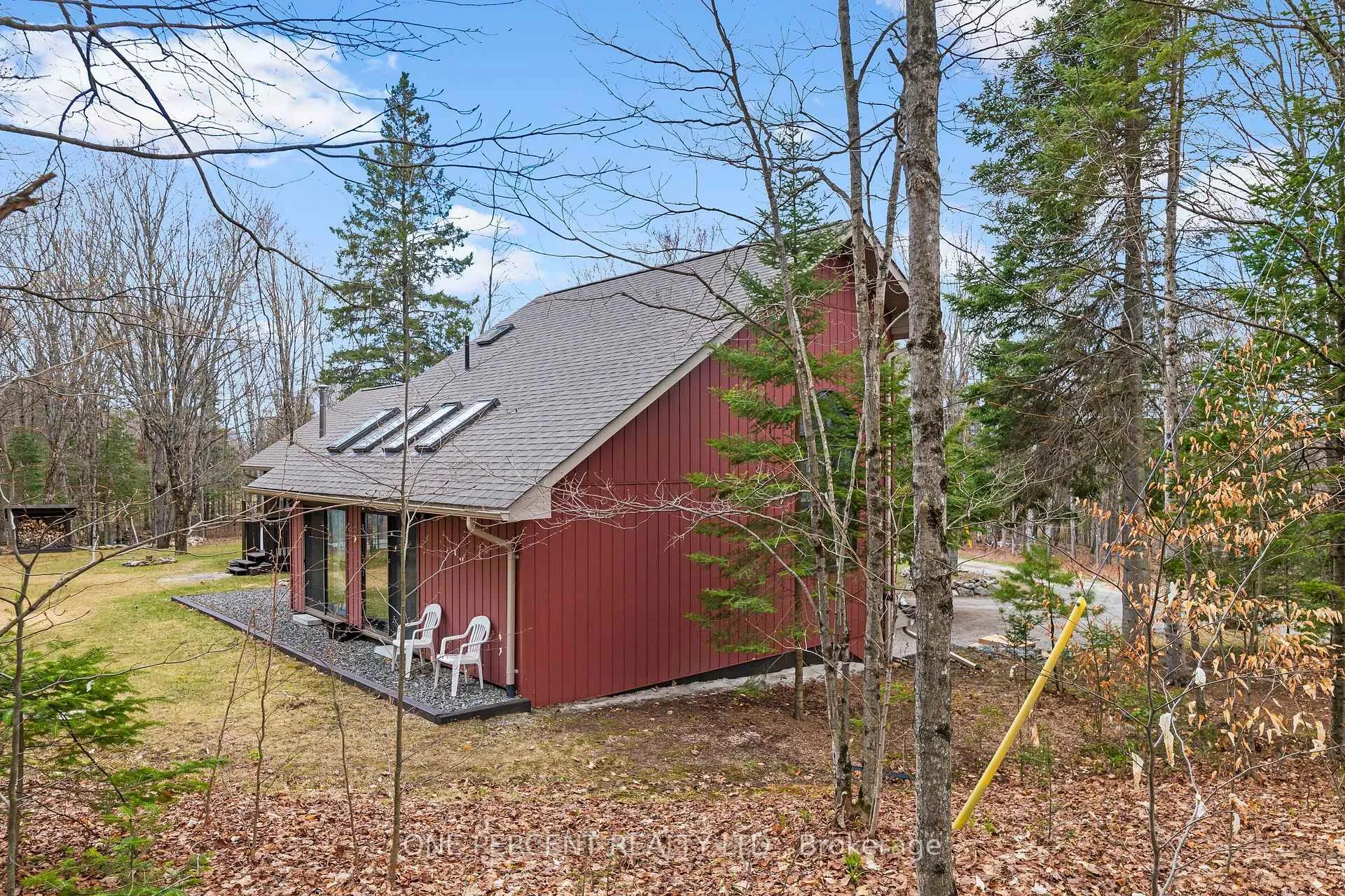 Photo 4 of 1069 Chalet Road, Dysart et al, Guilford — HOMEH