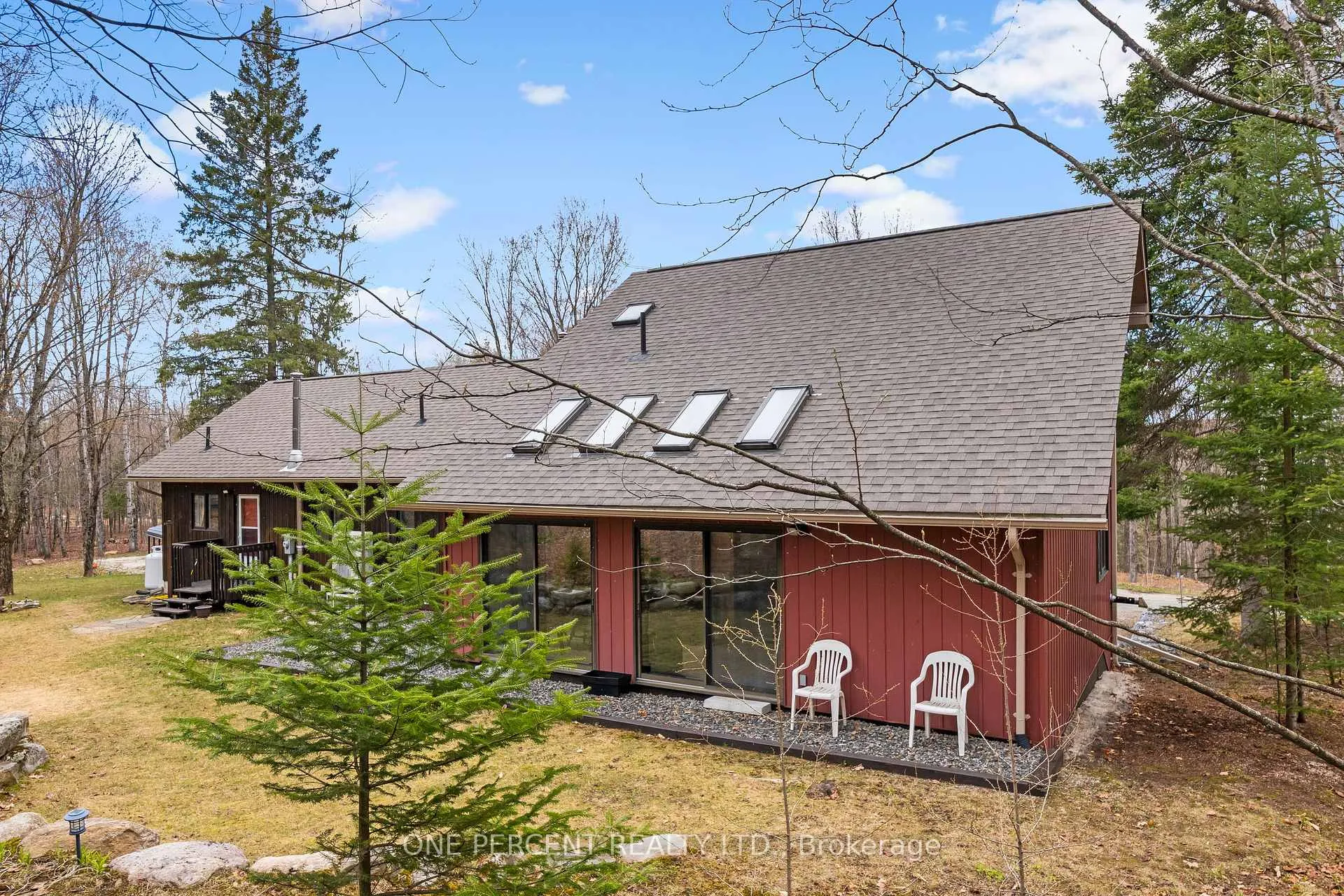 Photo 5 of 1069 Chalet Road, Dysart et al, Guilford — HOMEH