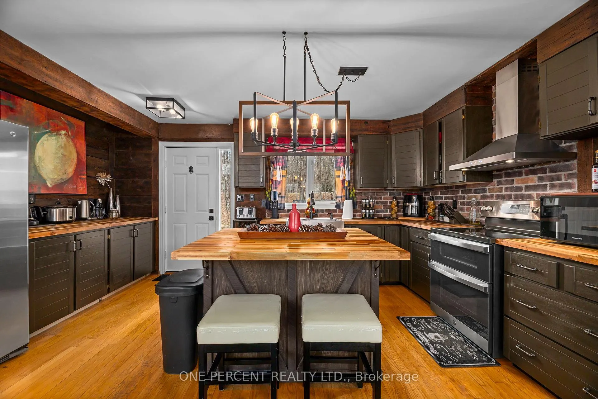 Photo 11 of 1069 Chalet Road, Dysart et al, Guilford — HOMEH