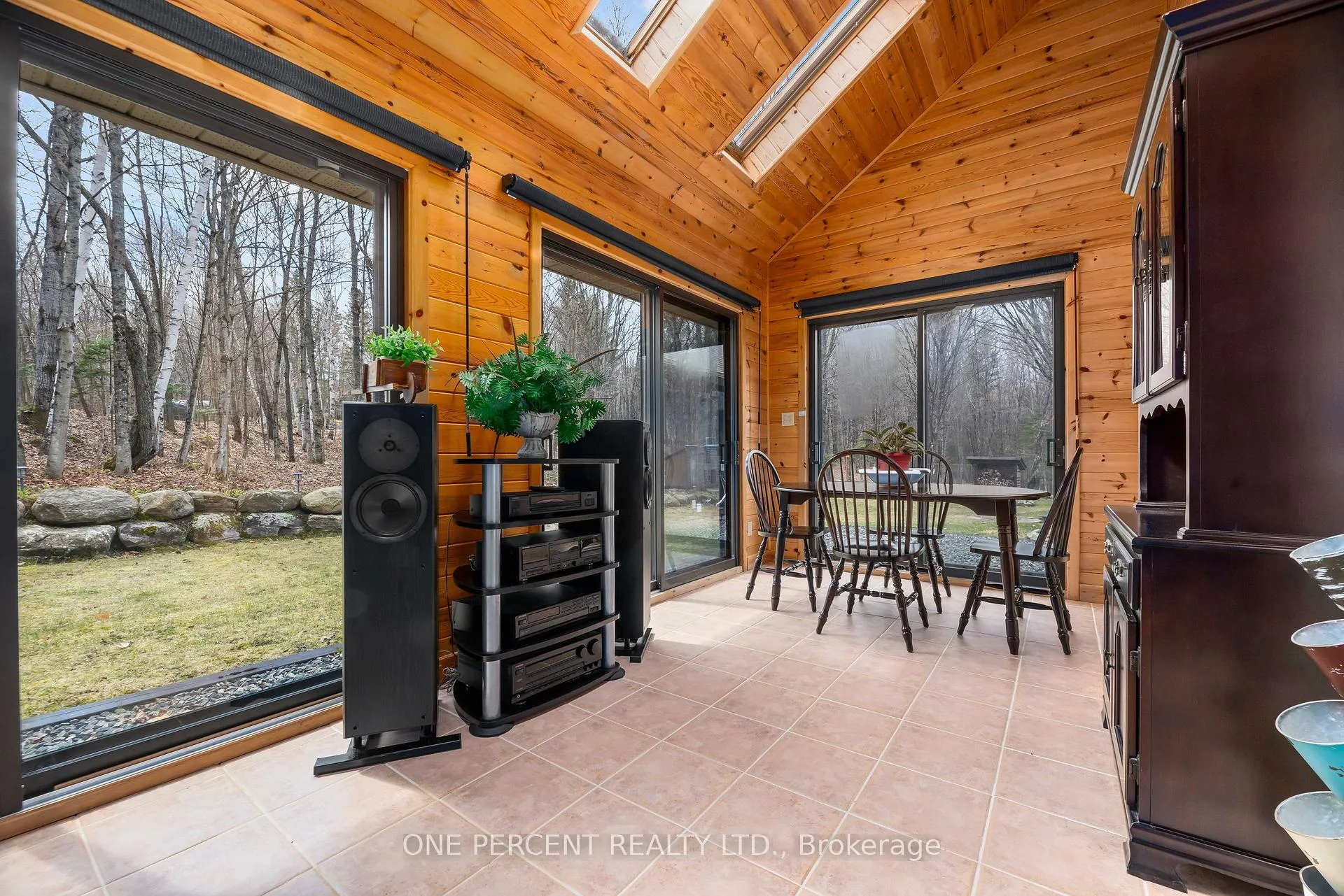 Photo 34 of 1069 Chalet Road, Dysart et al, Guilford — HOMEH