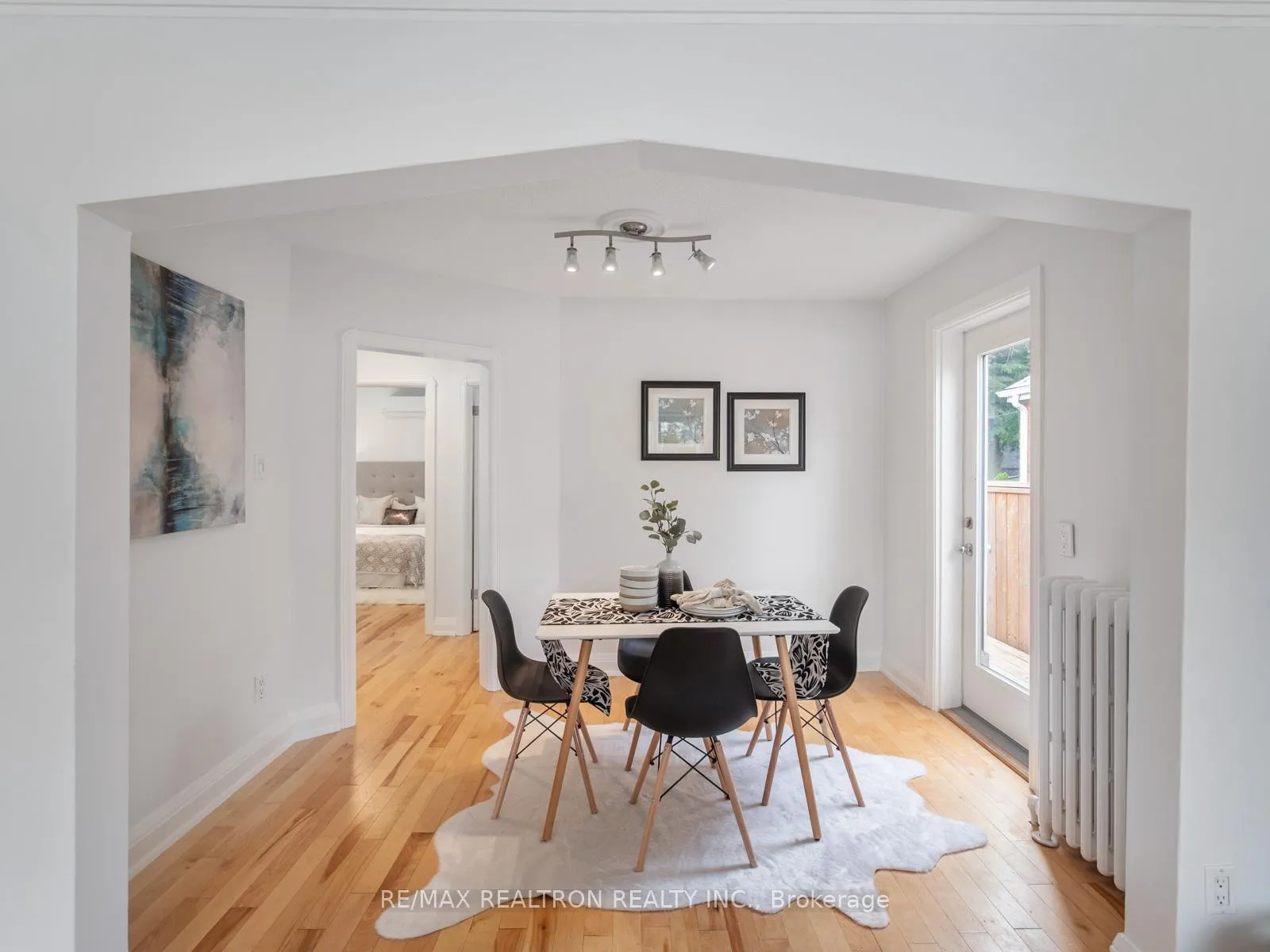 Photo 11 of 585 O'Connor Drive, Toronto, East York — HOMEH