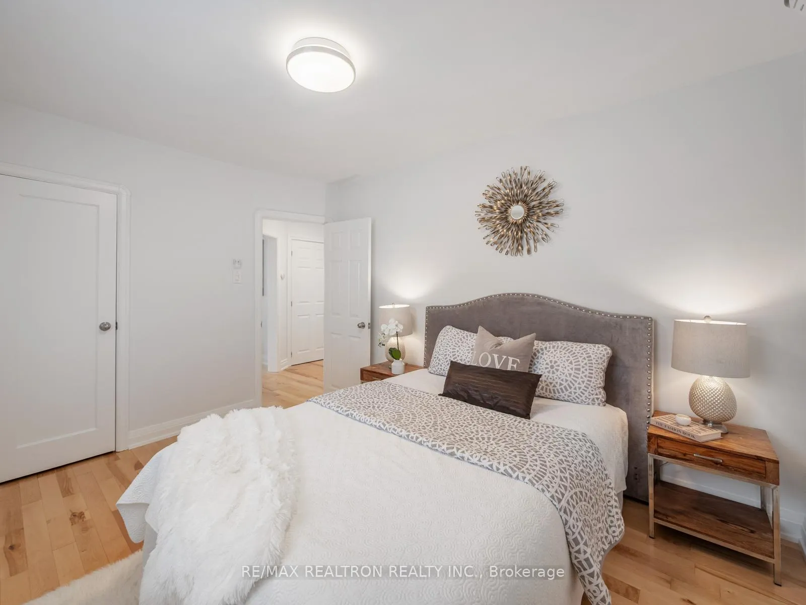 Photo 16 of 585 O'Connor Drive, Toronto, East York — HOMEH