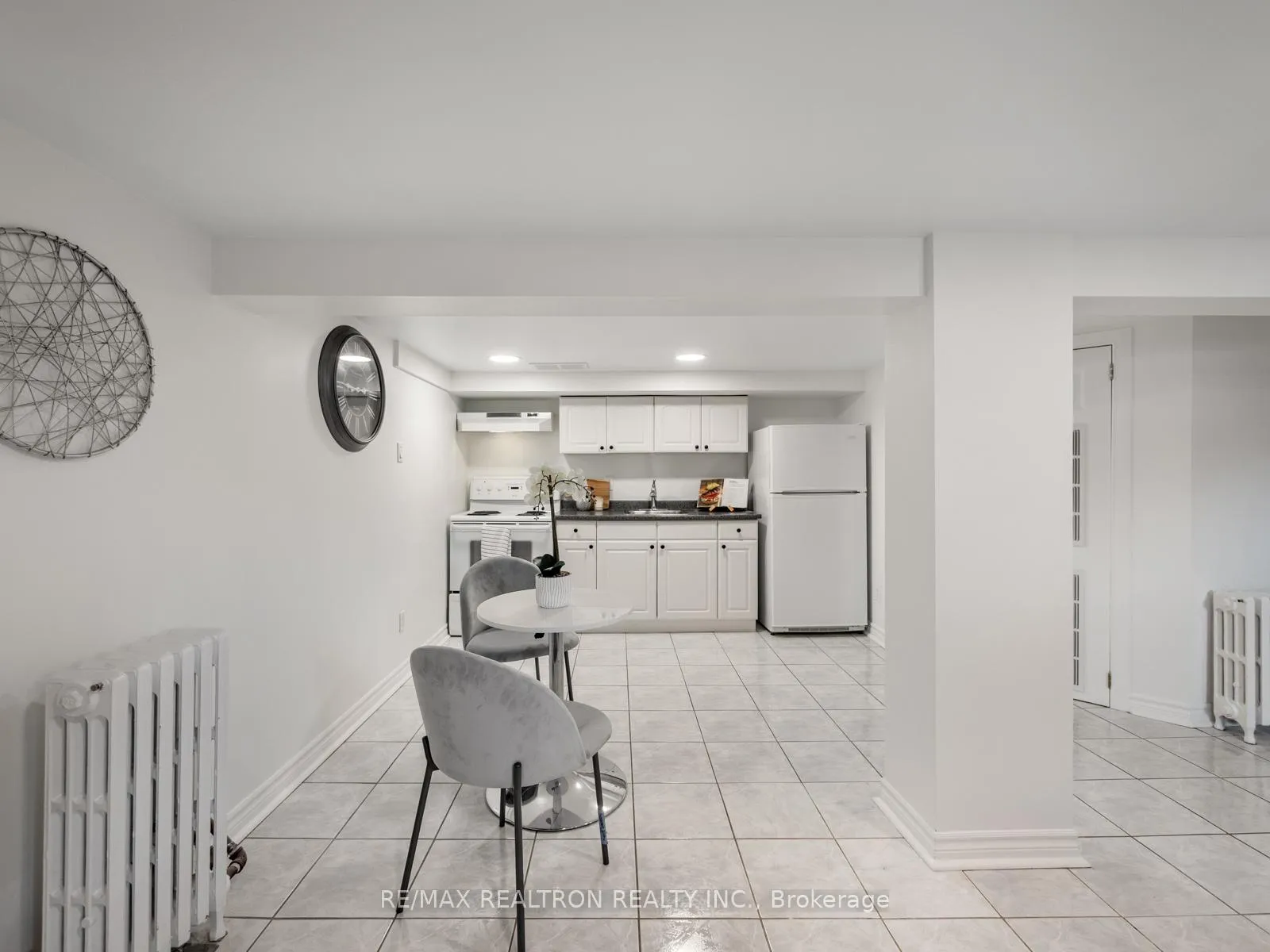 Photo 21 of 585 O'Connor Drive, Toronto, East York — HOMEH
