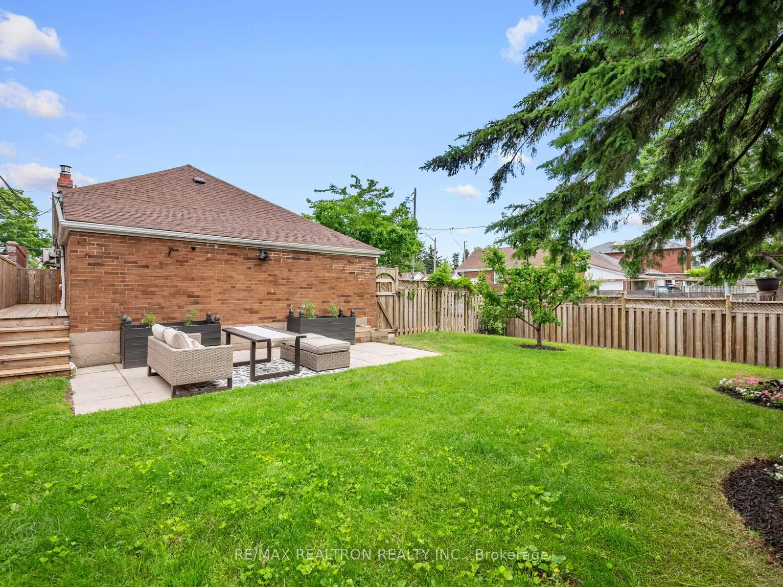 Photo 28 of 585 O'Connor Drive, Toronto, East York — HOMEH