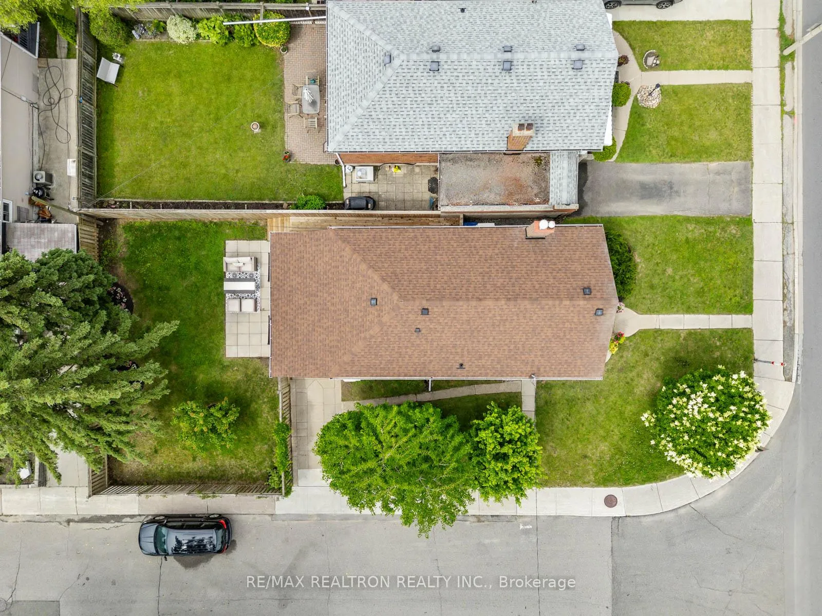 Photo 32 of 585 O'Connor Drive, Toronto, East York — HOMEH