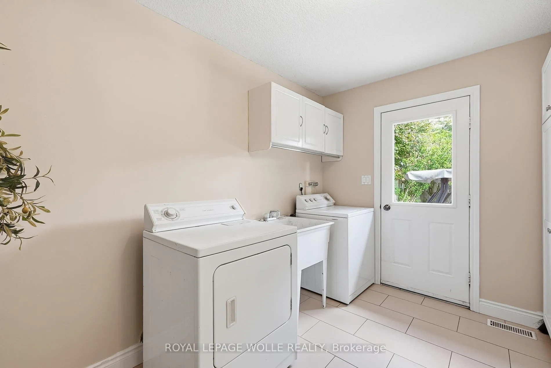 Photo 42 of 391 Timlock Place, Waterloo — HOMEH