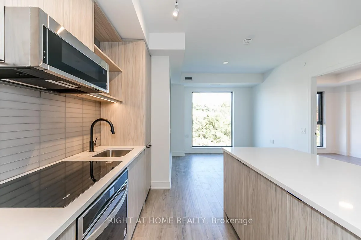 Photo 4 of Unit 617, 185 Dunlop Street E, Barrie, Lakeshore — HOMEH