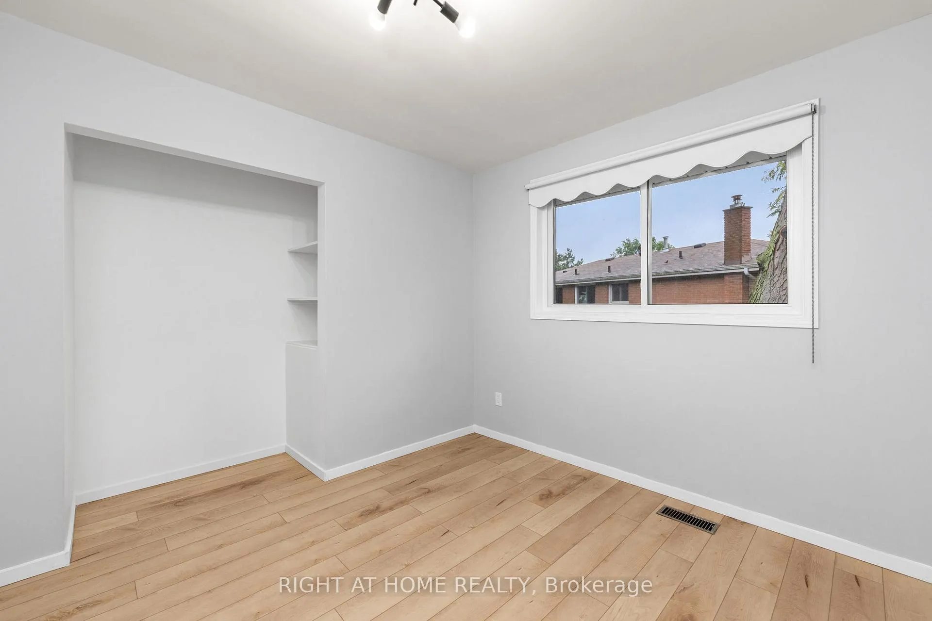 Photo 16 of 39 San Francisco Avenue, Hamilton, Mountview — HOMEH