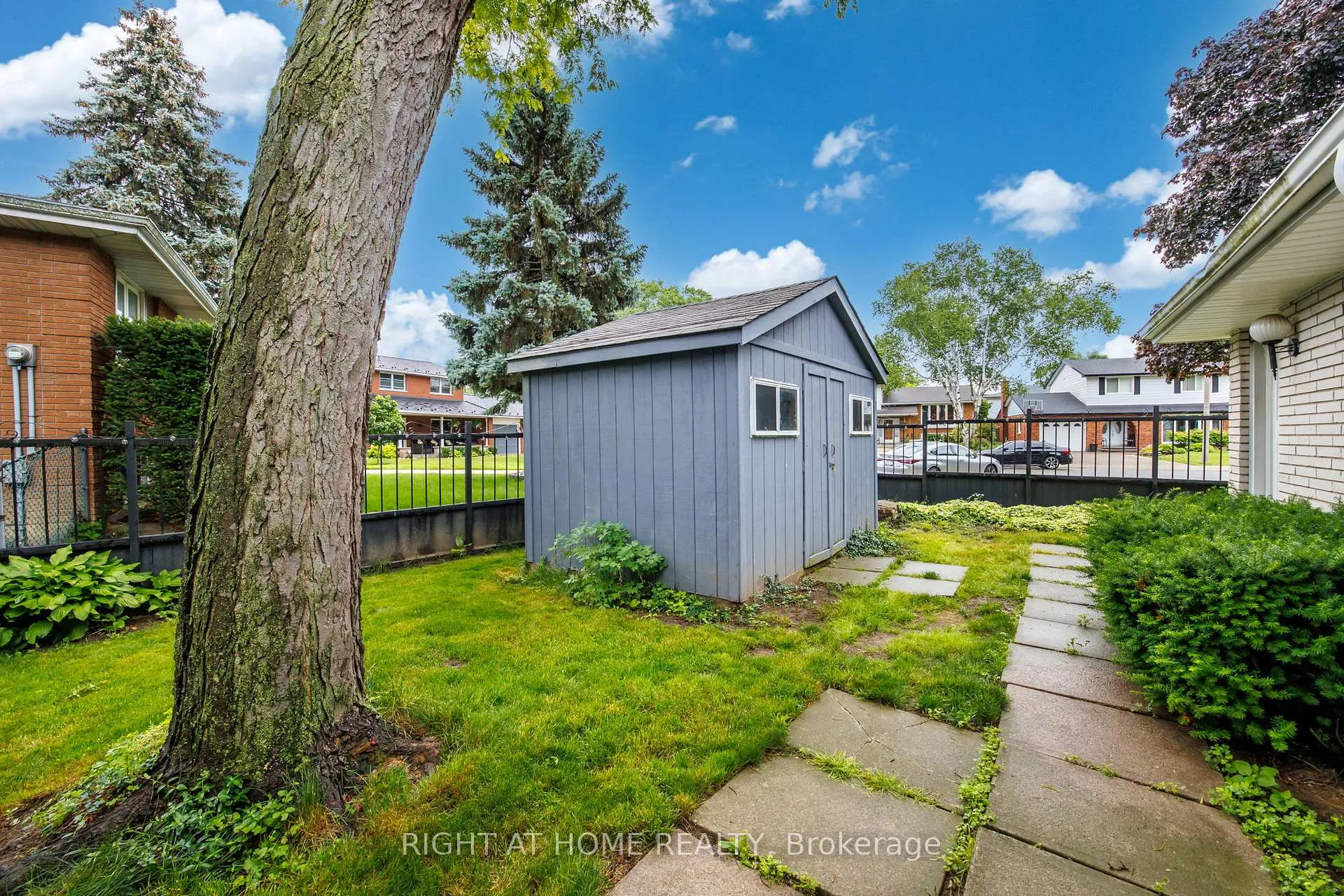 Photo 33 of 39 San Francisco Avenue, Hamilton, Mountview — HOMEH