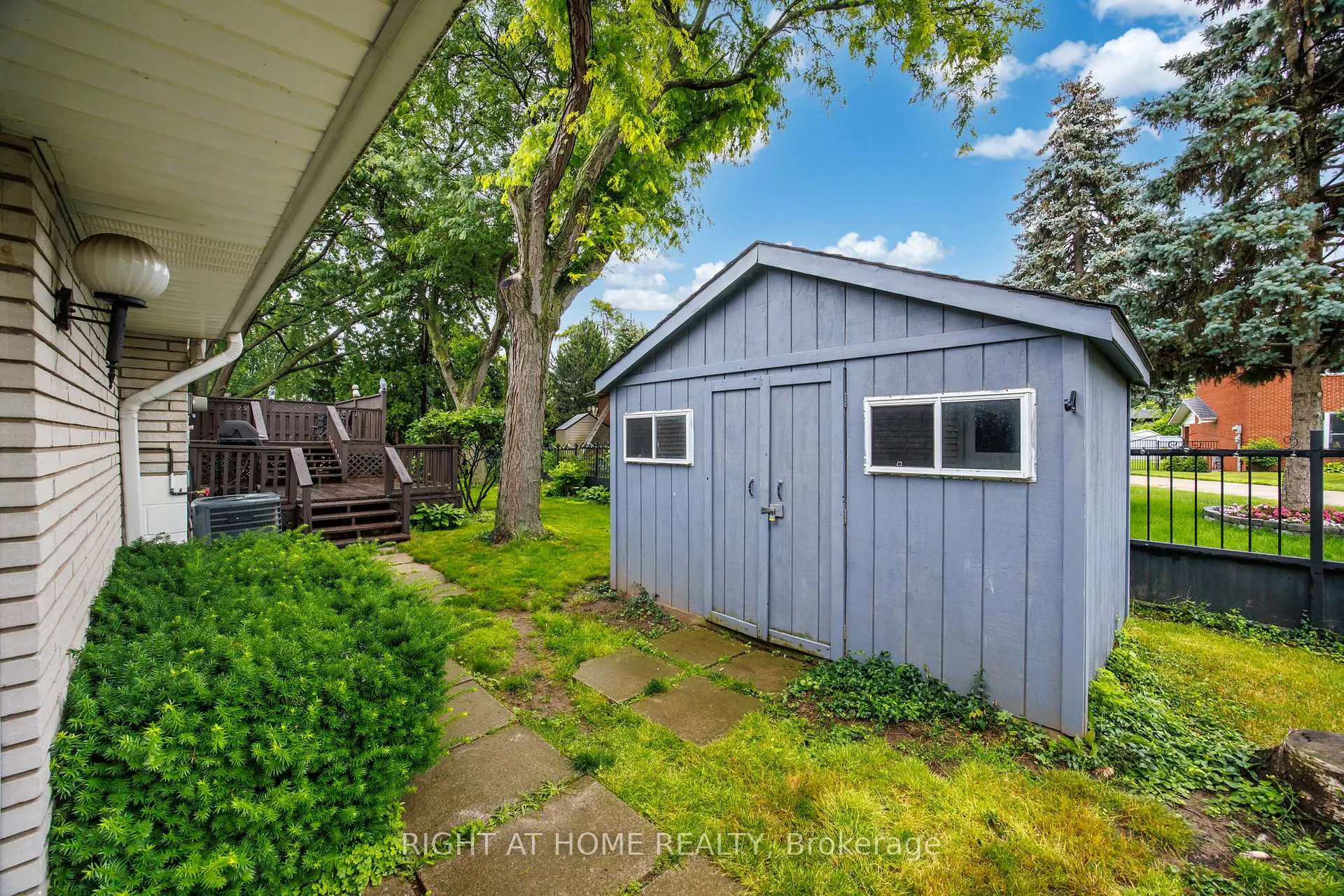 Photo 34 of 39 San Francisco Avenue, Hamilton, Mountview — HOMEH