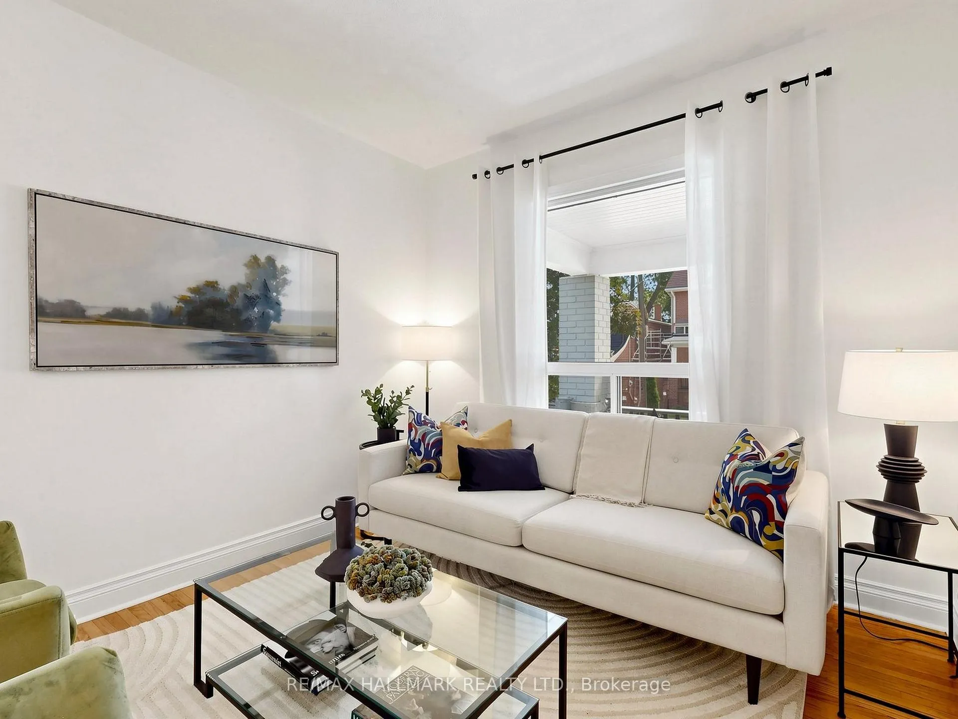 Photo 5 of 12 Richard Avenue, Toronto, Greenwood-Coxwell — HOMEH