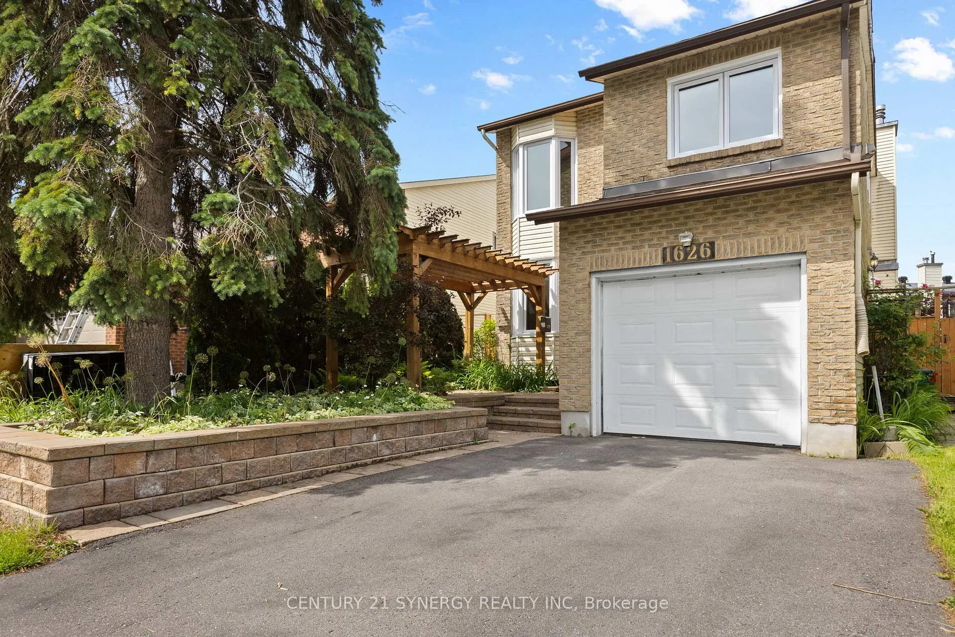 Photo 2 of 1626 Prestwick Drive, Ottawa, Queenswood Heights South — HOMEH