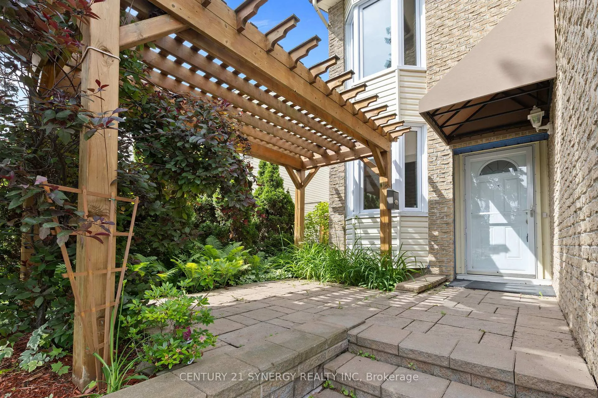 Photo 4 of 1626 Prestwick Drive, Ottawa, Queenswood Heights South — HOMEH