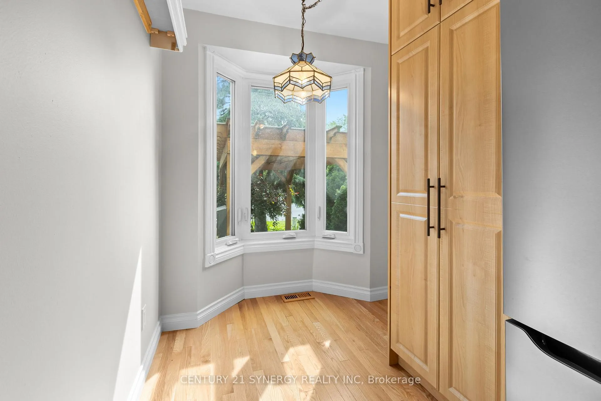 Photo 8 of 1626 Prestwick Drive, Ottawa, Queenswood Heights South — HOMEH