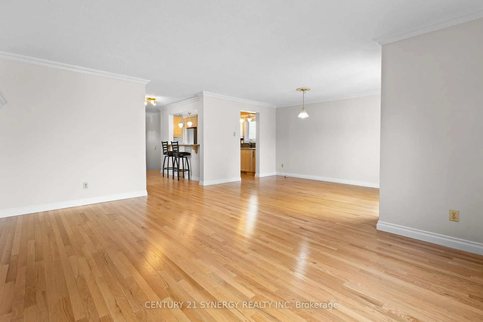 Photo 15 of 1626 Prestwick Drive, Ottawa, Queenswood Heights South — HOMEH