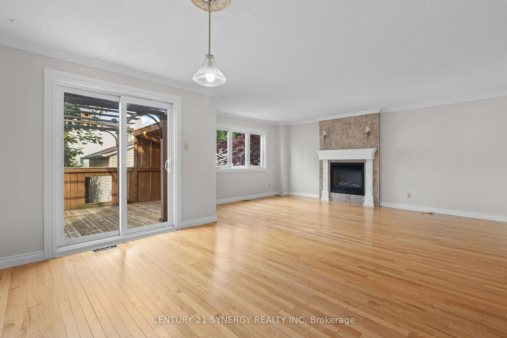 Photo 16 of 1626 Prestwick Drive, Ottawa, Queenswood Heights South — HOMEH