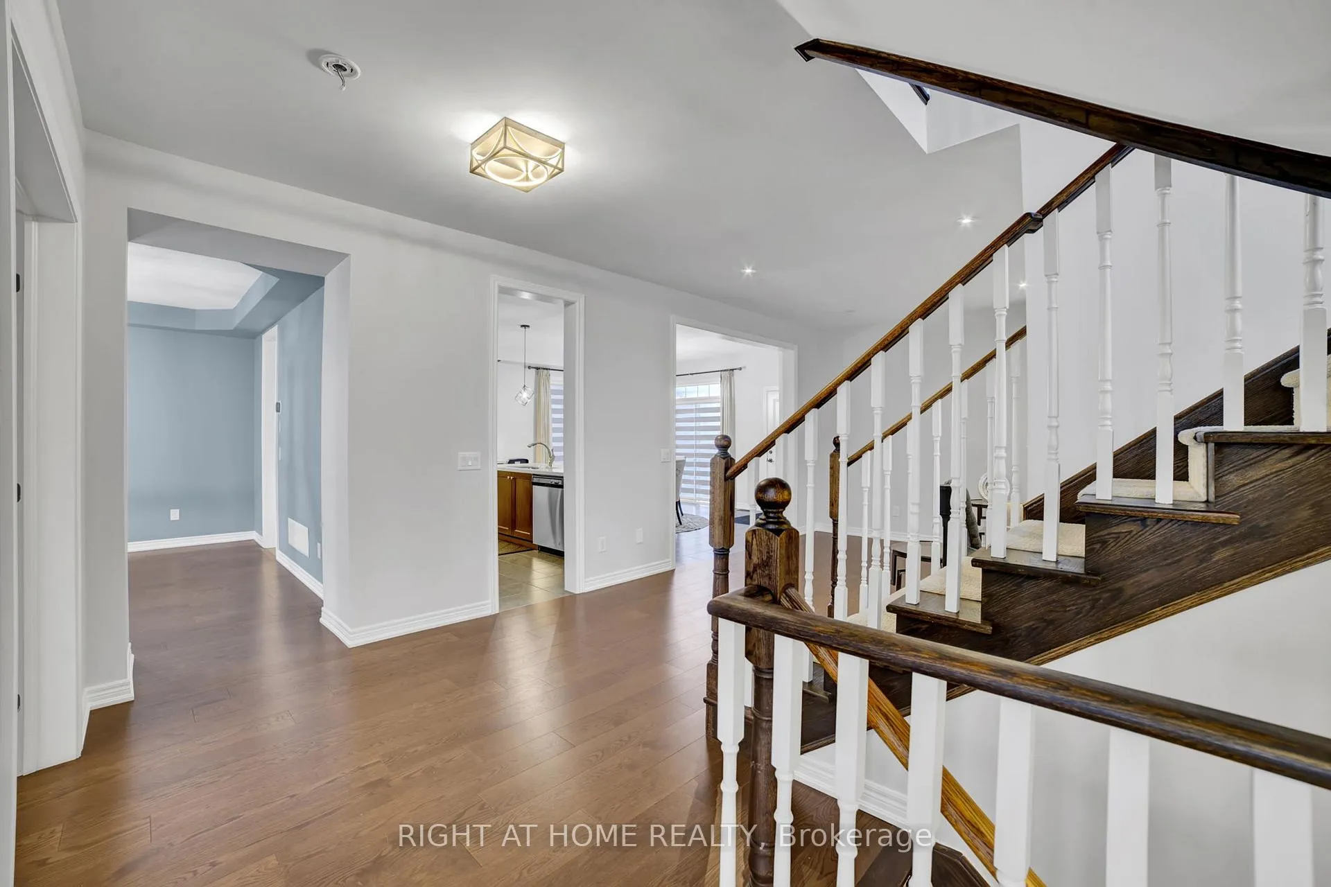 Photo 6 of 288 Raymond Road, Hamilton, Meadowlands — HOMEH