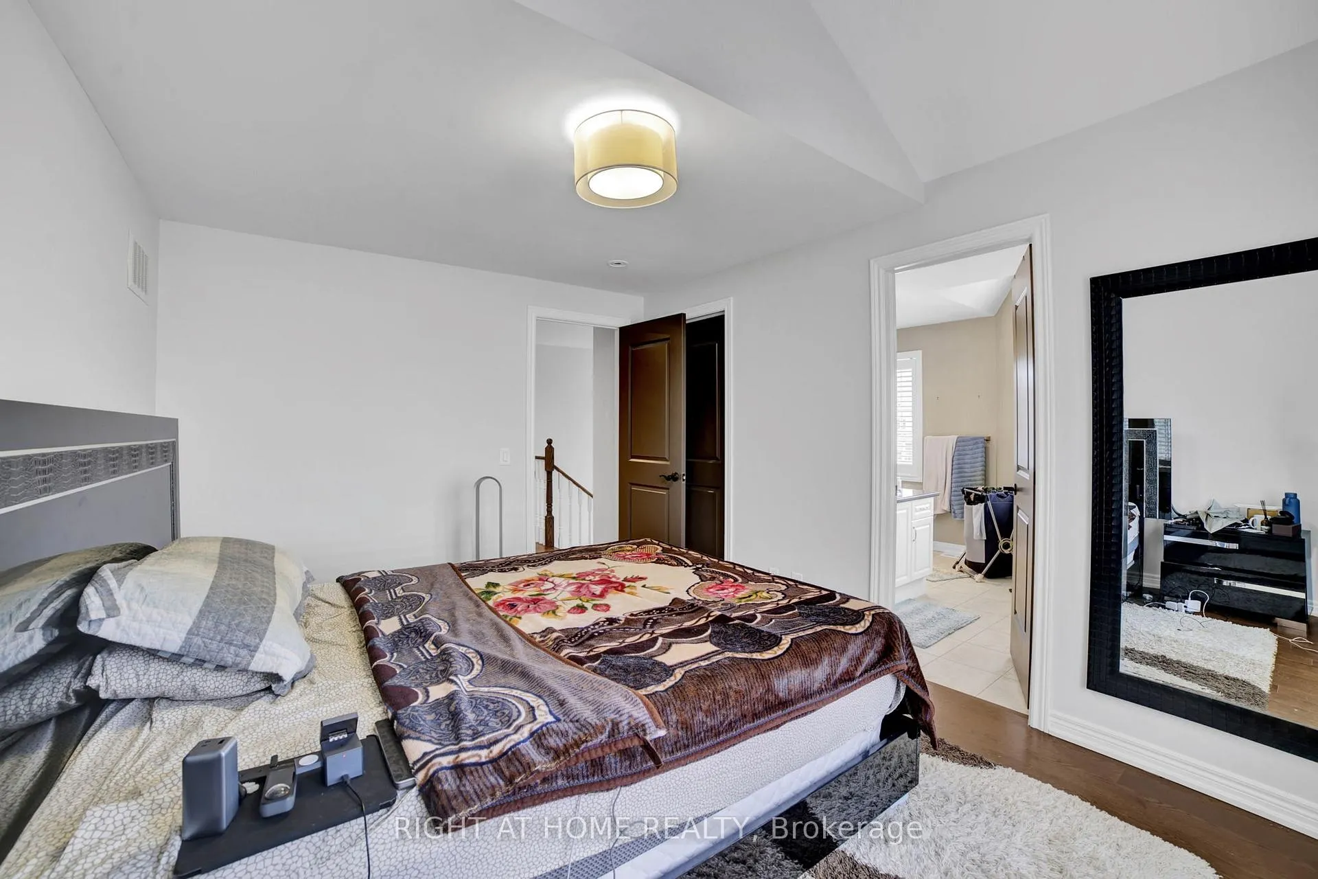 Photo 24 of 288 Raymond Road, Hamilton, Meadowlands — HOMEH