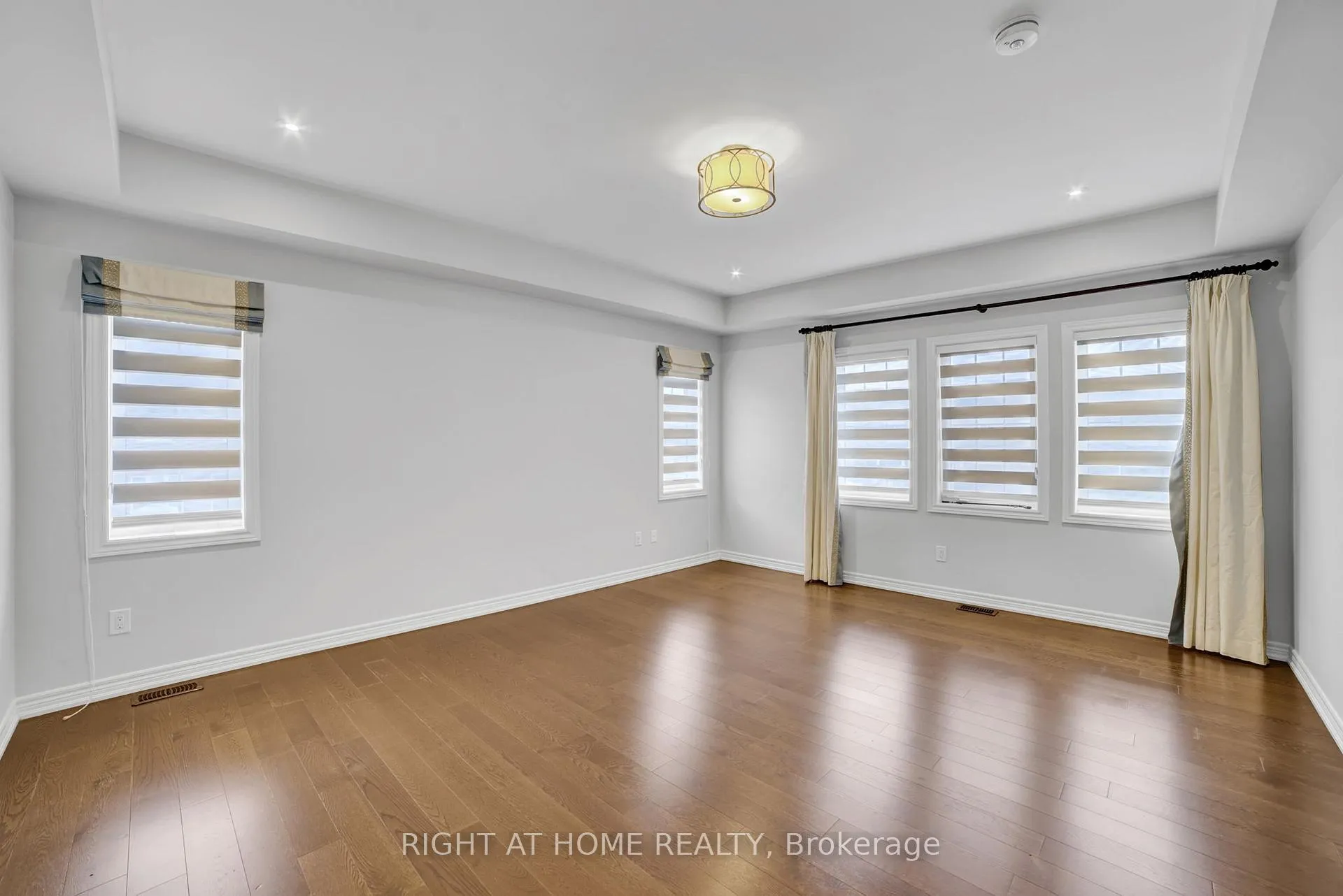 Photo 37 of 288 Raymond Road, Hamilton, Meadowlands — HOMEH