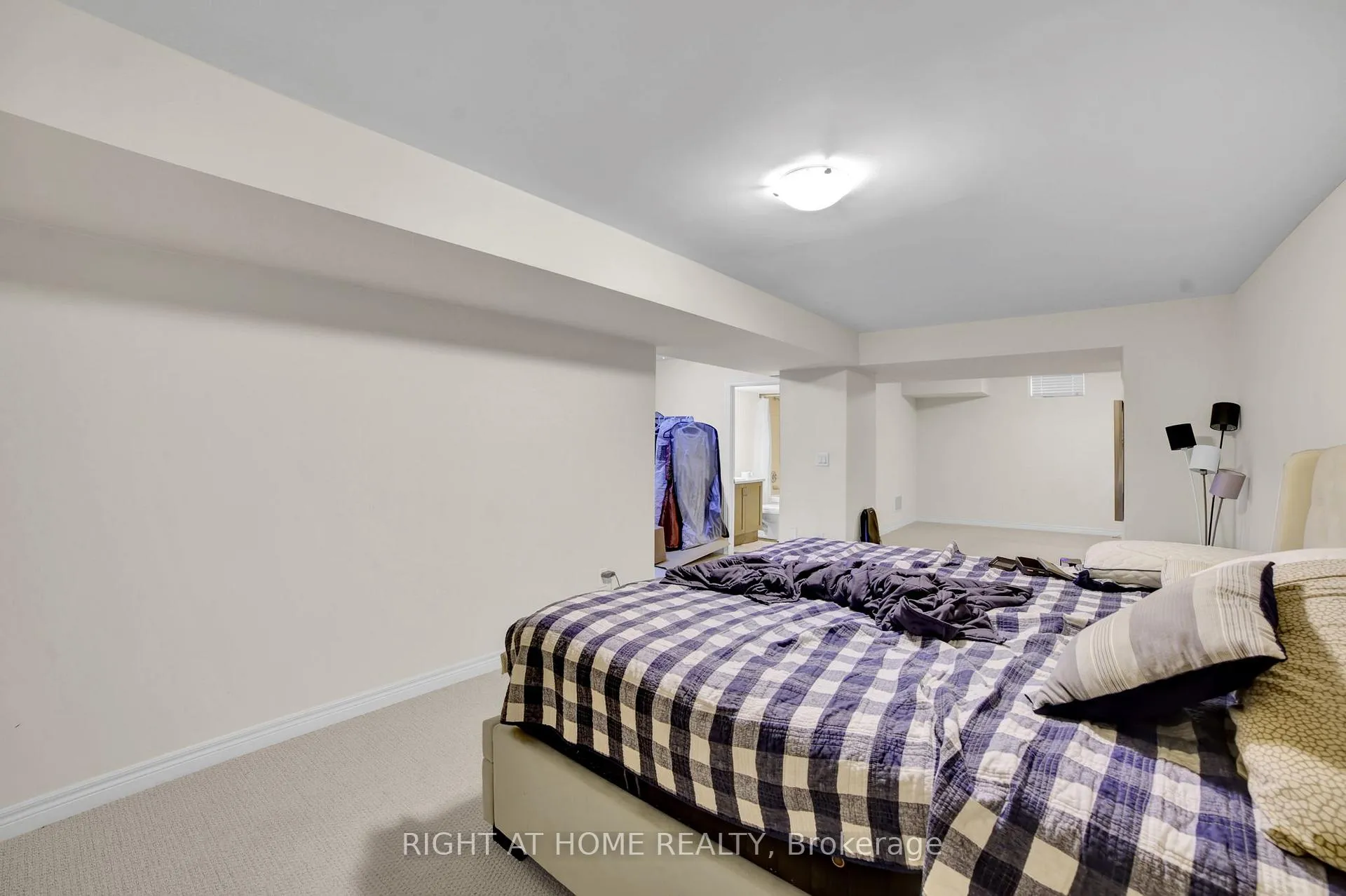 Photo 39 of 288 Raymond Road, Hamilton, Meadowlands — HOMEH