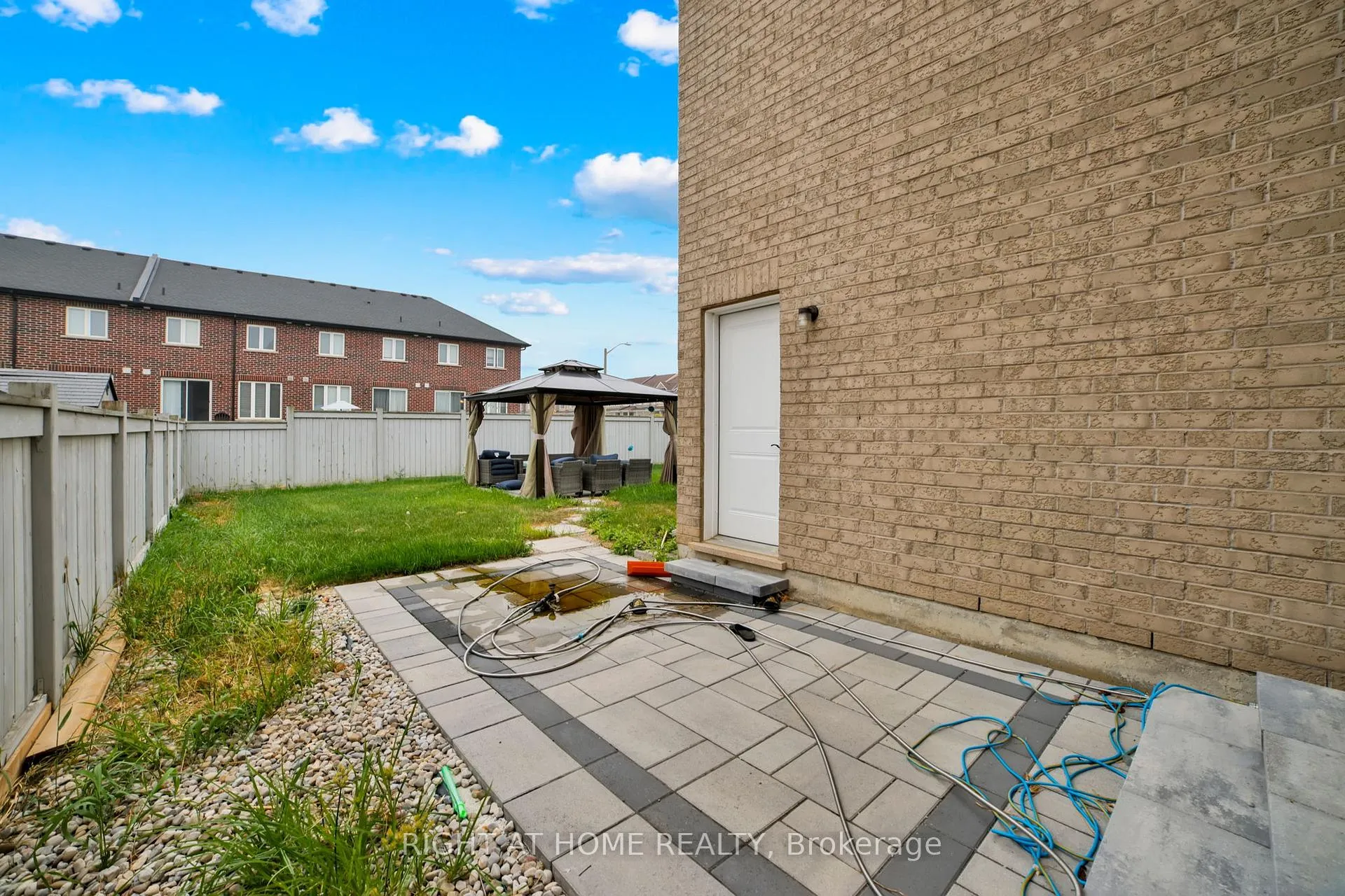 Photo 45 of 288 Raymond Road, Hamilton, Meadowlands — HOMEH