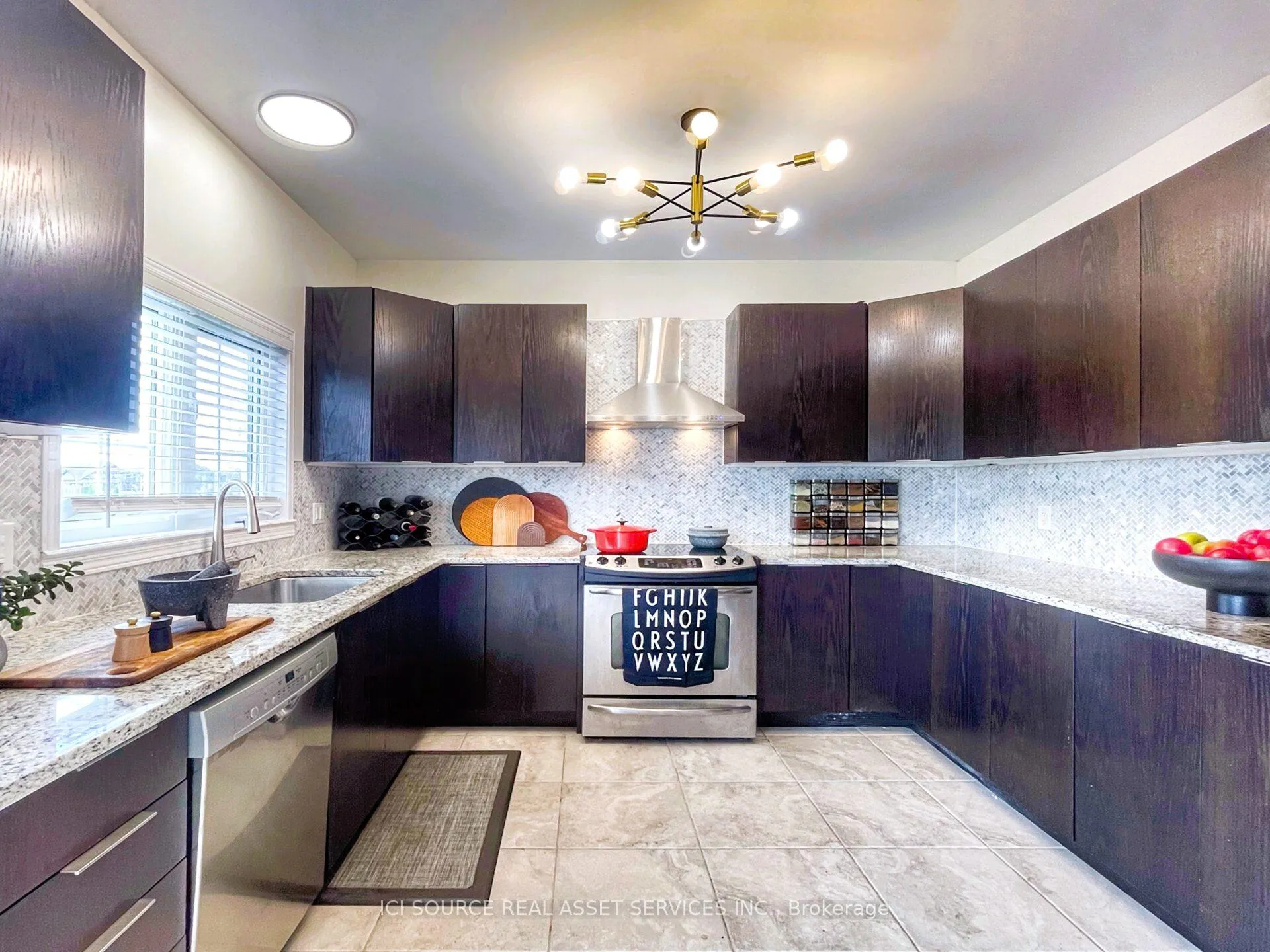 Photo 11 of 124 Culloden Crescent, Ottawa, Barrhaven - Stonebridge — HOMEH