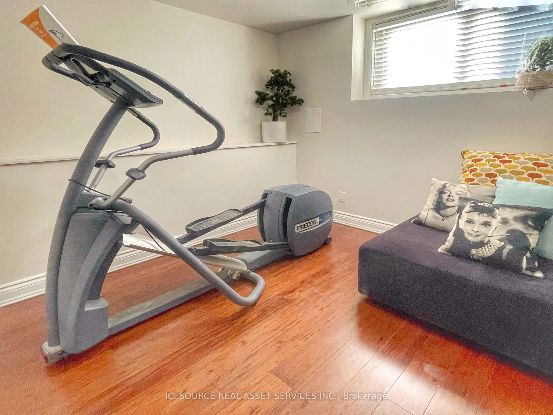 Photo 34 of 124 Culloden Crescent, Ottawa, Barrhaven - Stonebridge — HOMEH